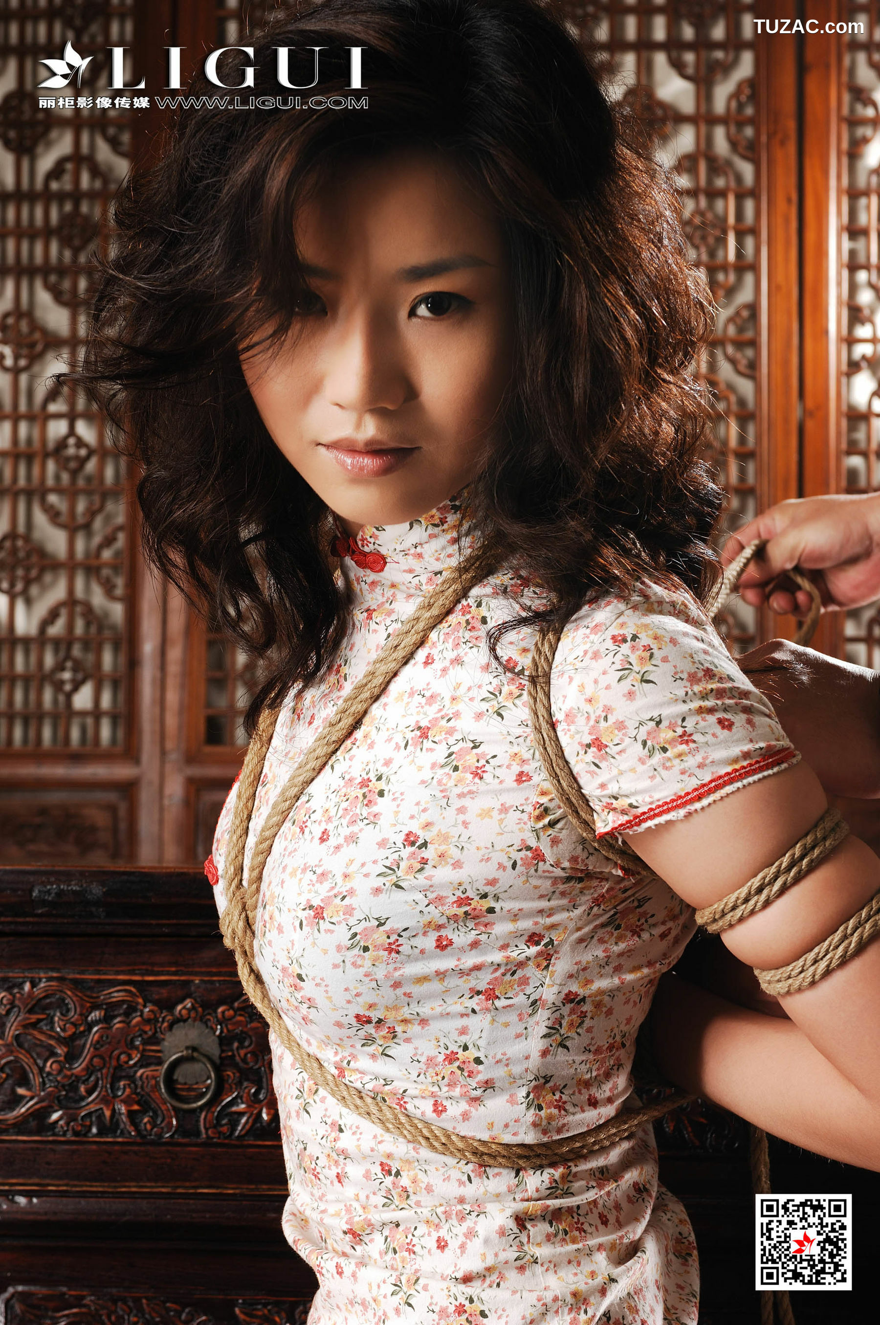 丽柜_由美《旗袍&amp;amp;束缚》 精品图集 写真集[34P]