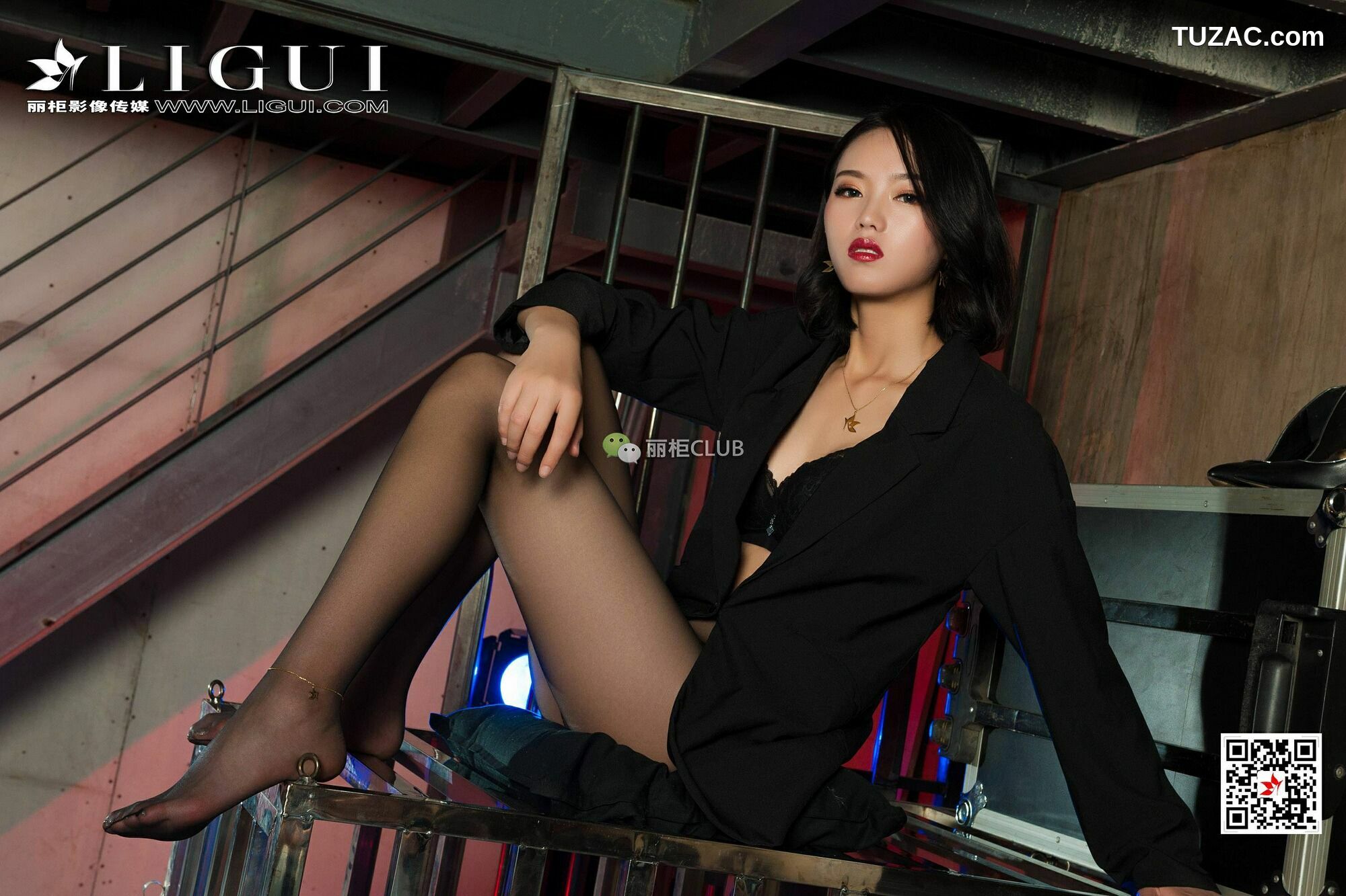 丽柜_腿模敏儿《黑丝女王美脚》 网络丽人 写真集[51P]
