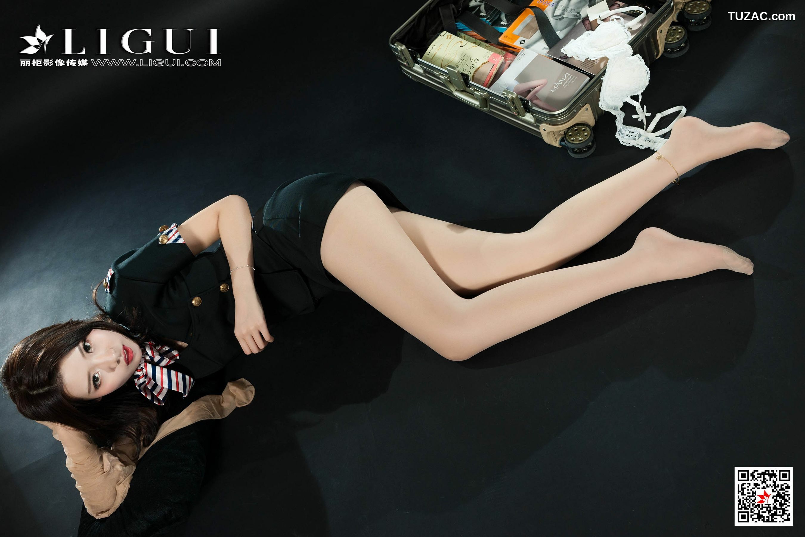 丽柜_钟情《空姐丝足美腿》 网络丽人 写真集[74P]