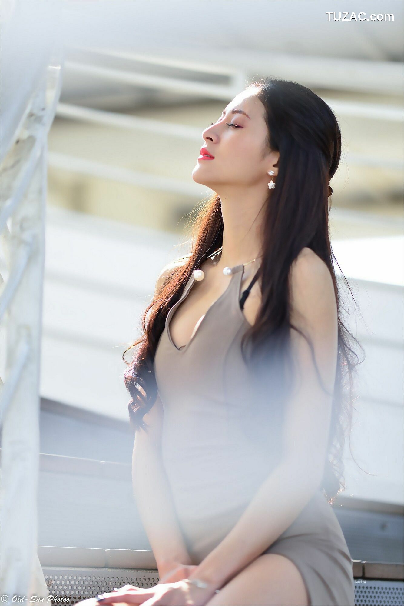 台湾正妹_ 176公分高挑嫩模@Lola雪岑 - 展覽館旁 写真集[122P]