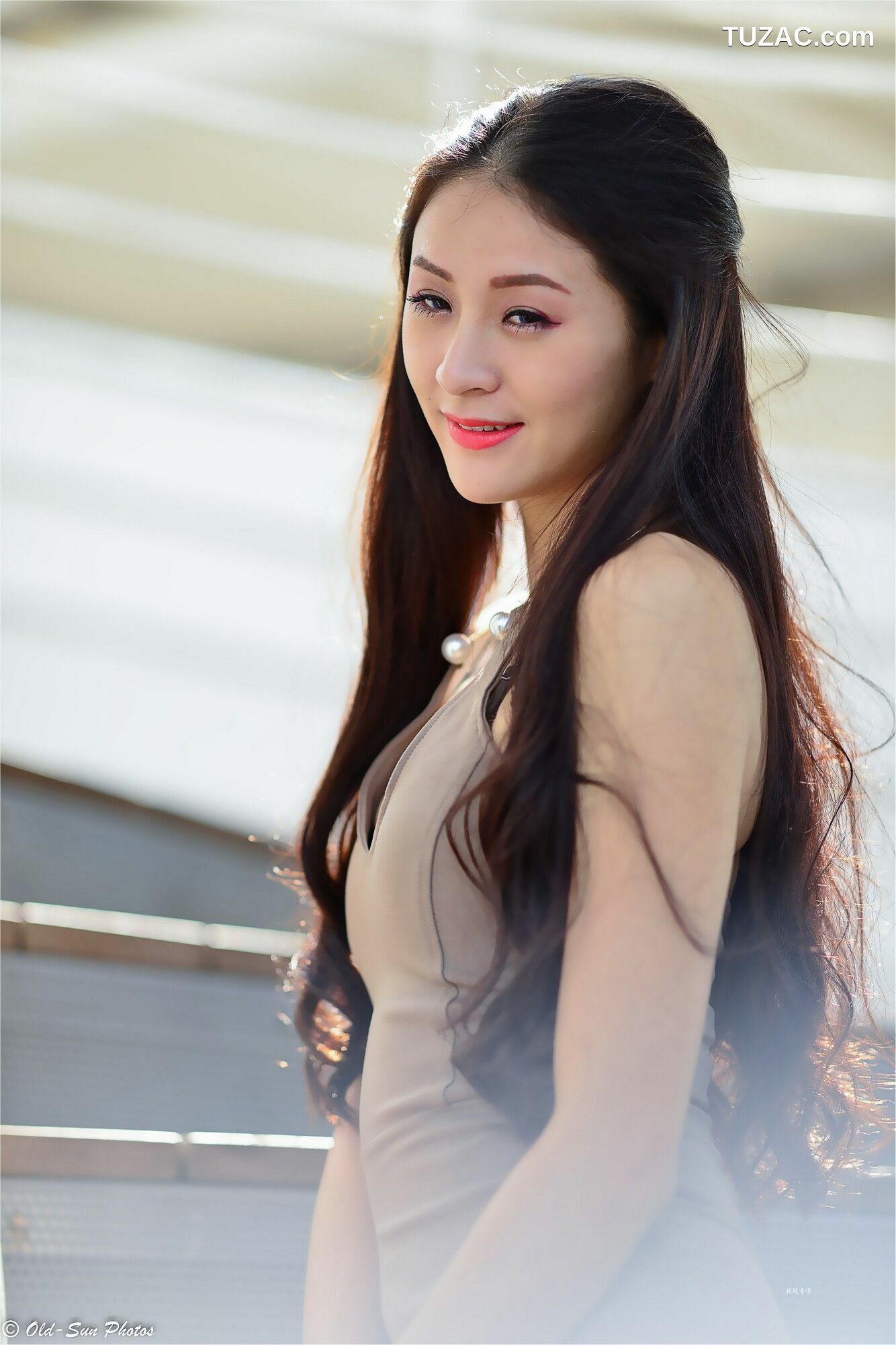 台湾正妹_ 176公分高挑嫩模@Lola雪岑 - 展覽館旁 写真集[122P]
