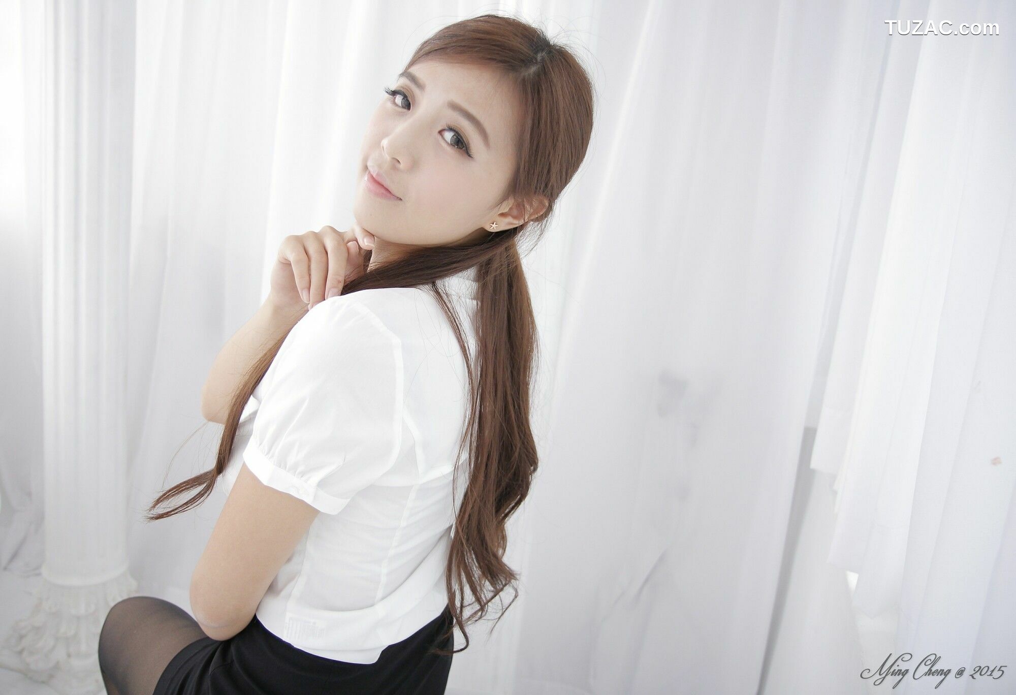 台湾正妹_ Anna《黑丝OL浴室系列》 写真集[96P]