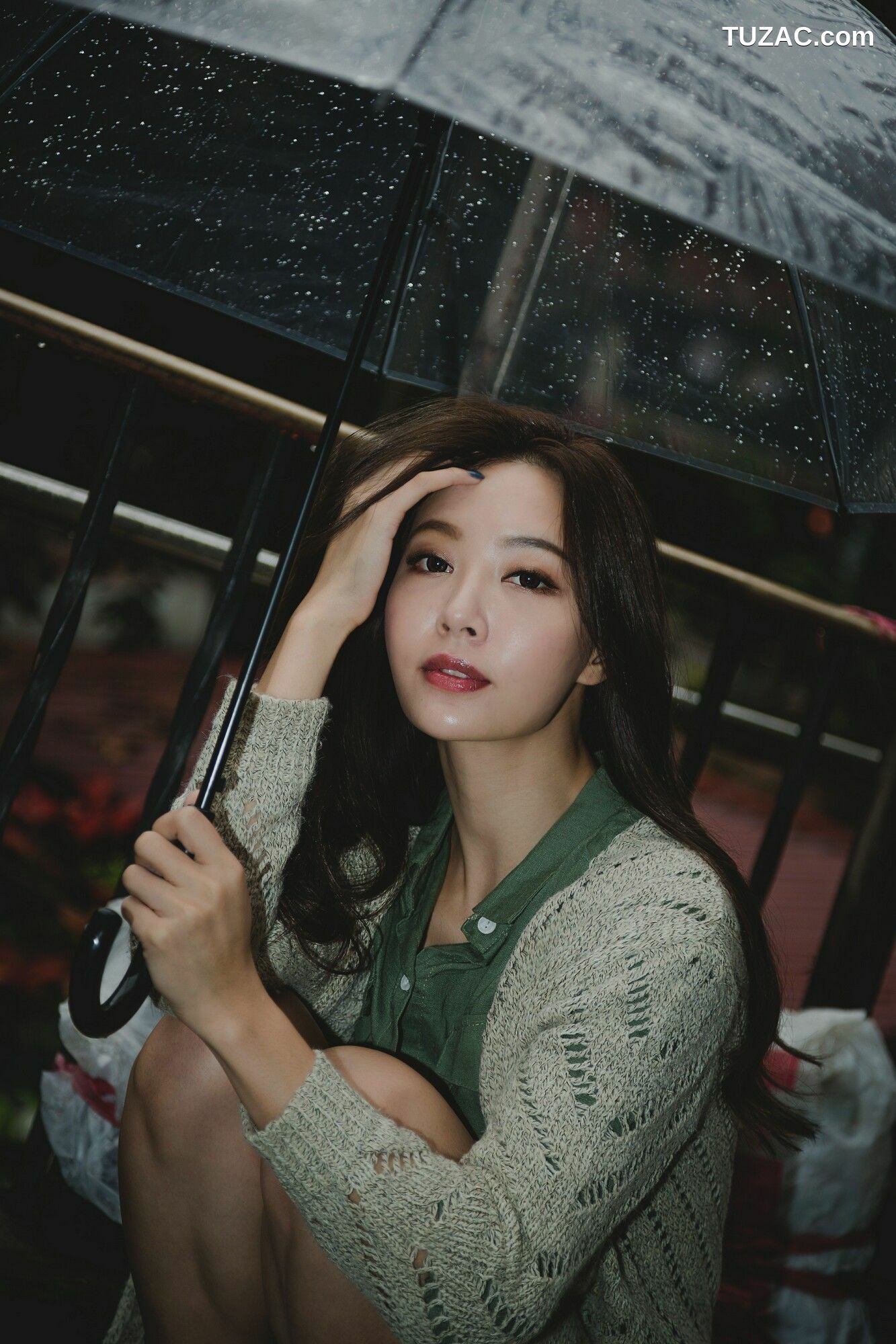 台湾正妹_ Emma江雨恩《西藏路+南機場公寓》 写真集[35P]