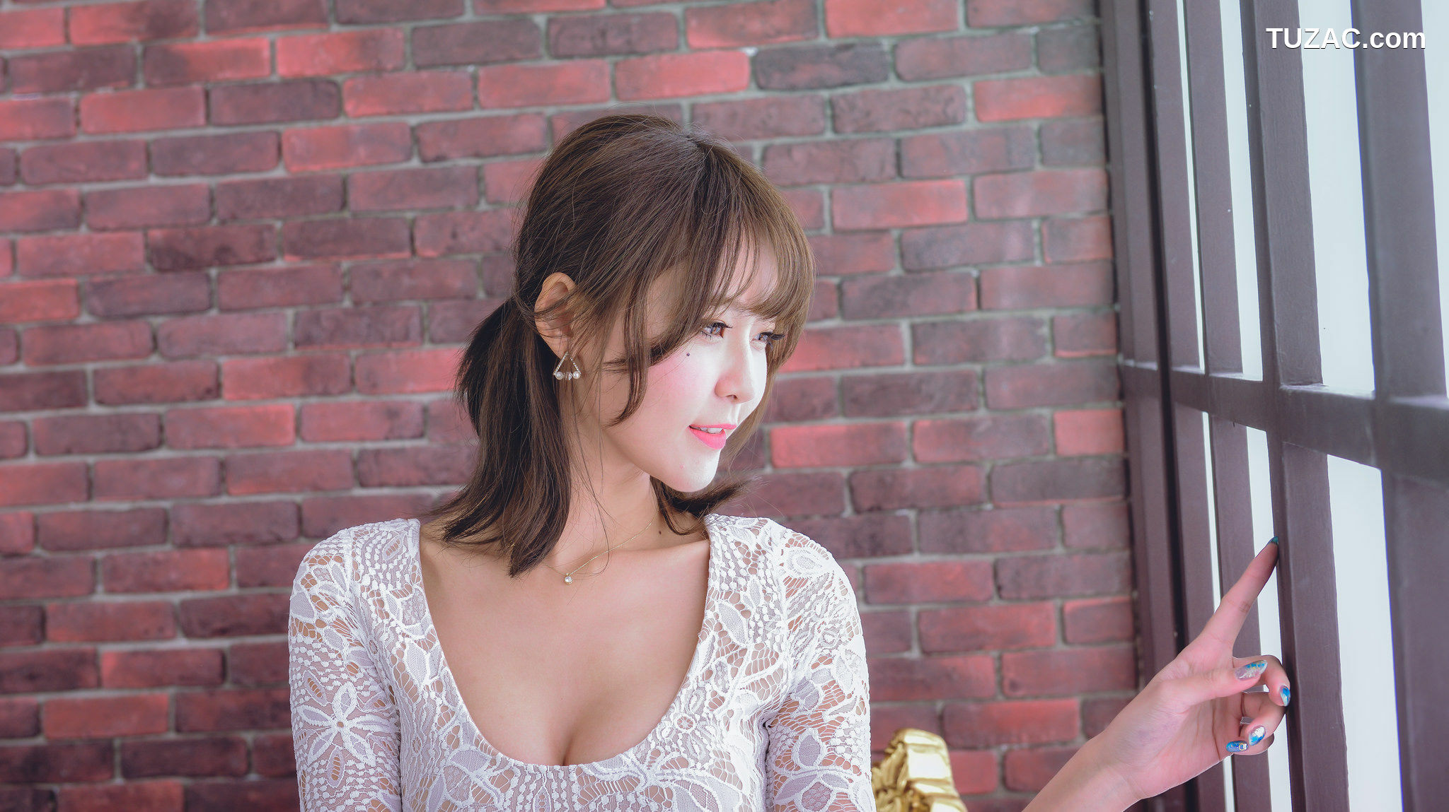 台湾正妹_ Winnie小雪/庄咏惠 - 3套服饰 写真集[90P]