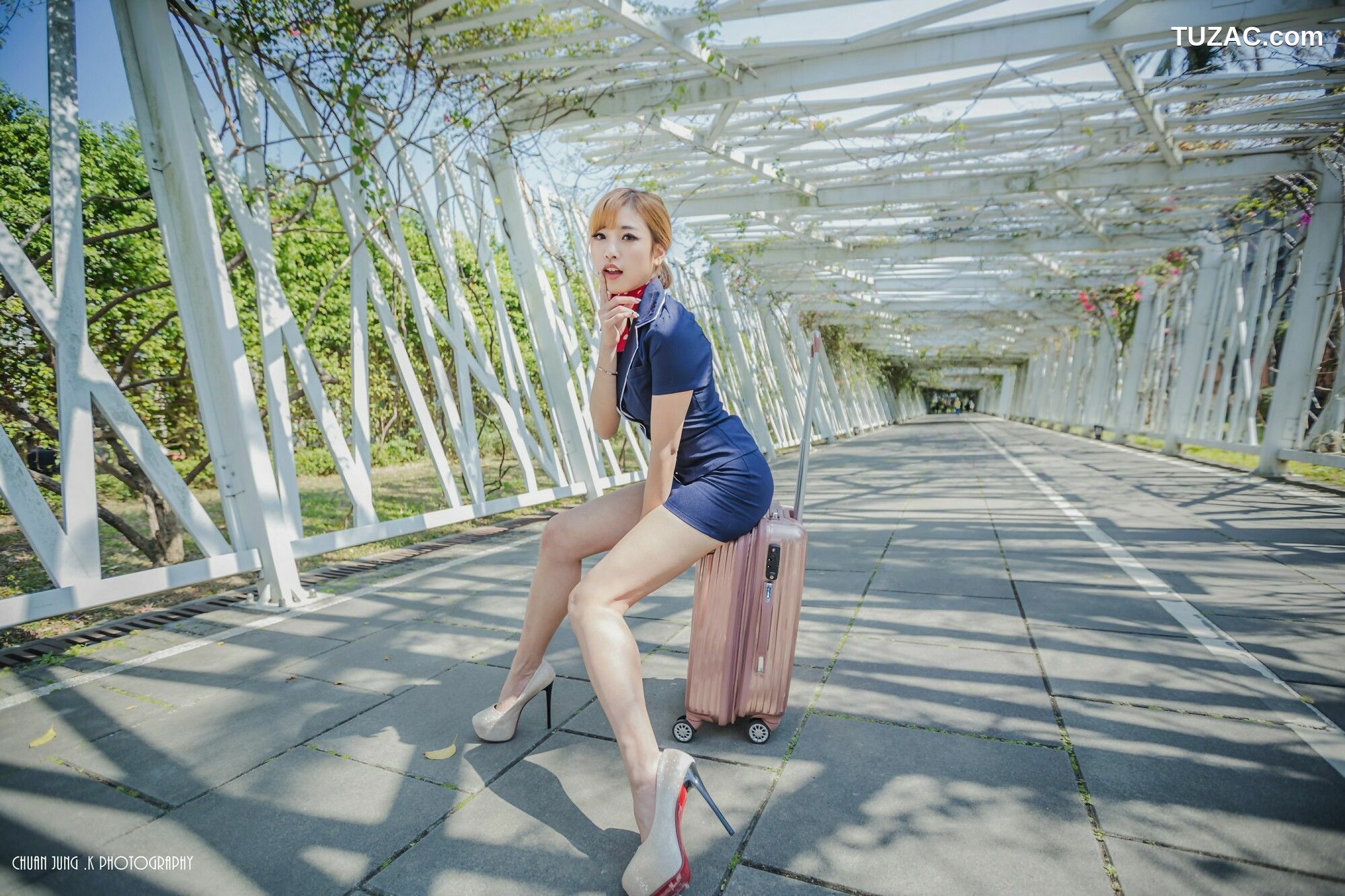 台湾正妹_ 卡卡儿《美丽空姐》写真集[34P]