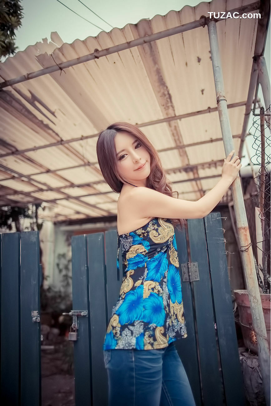 台湾正妹_ 大眼正妹张齐郡《炫彩外拍》写真集[67P]
