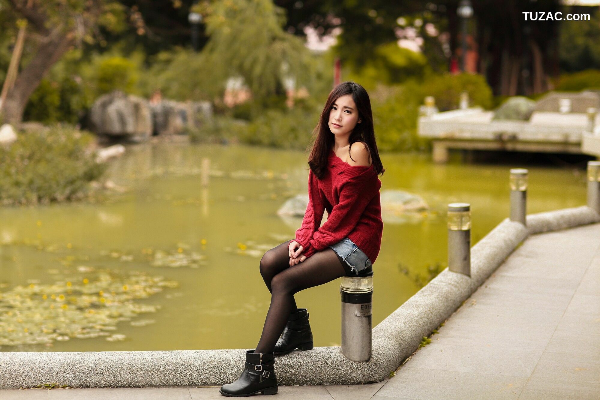台湾正妹_ 孟洁 (两套服装） 写真集[89P]