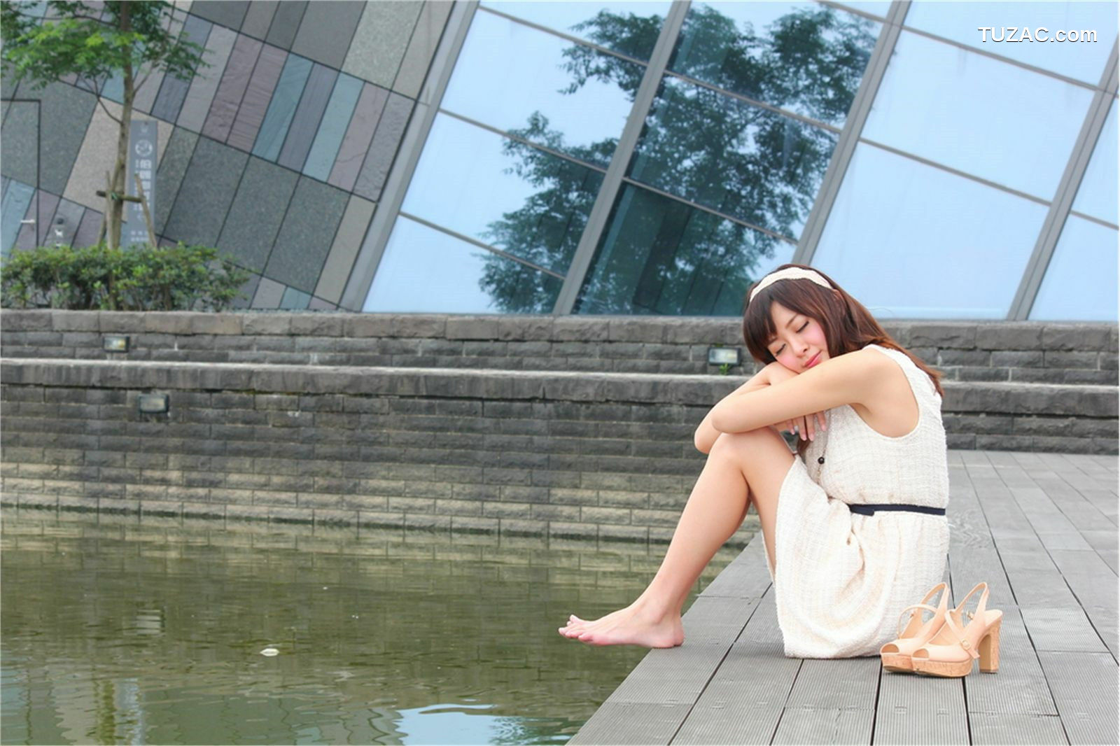 台湾正妹_ 小梦《烏石港外拍》 写真集[63P]