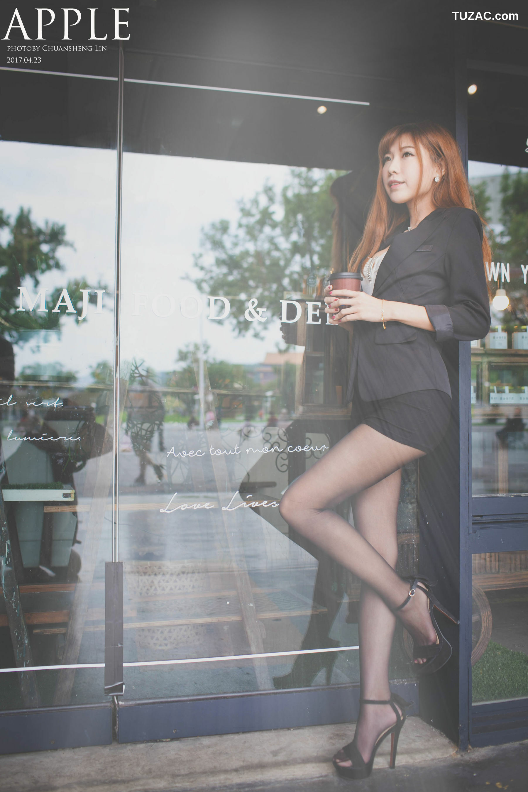 台湾正妹_ 张闵净(小净) - OL外拍 写真集[78P]