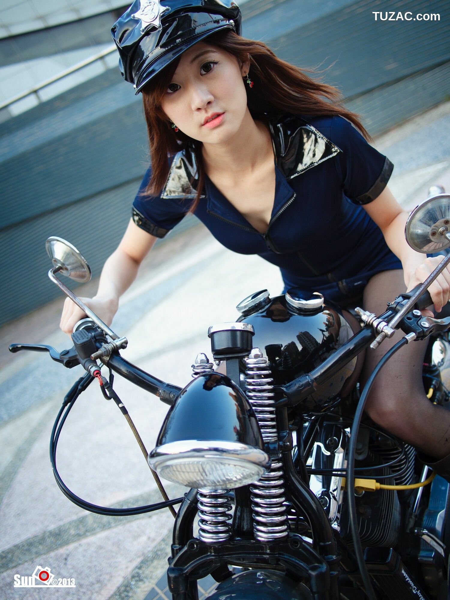 台湾正妹_ 林茉晶 - 哈雷女警与空姐 写真集[45P]