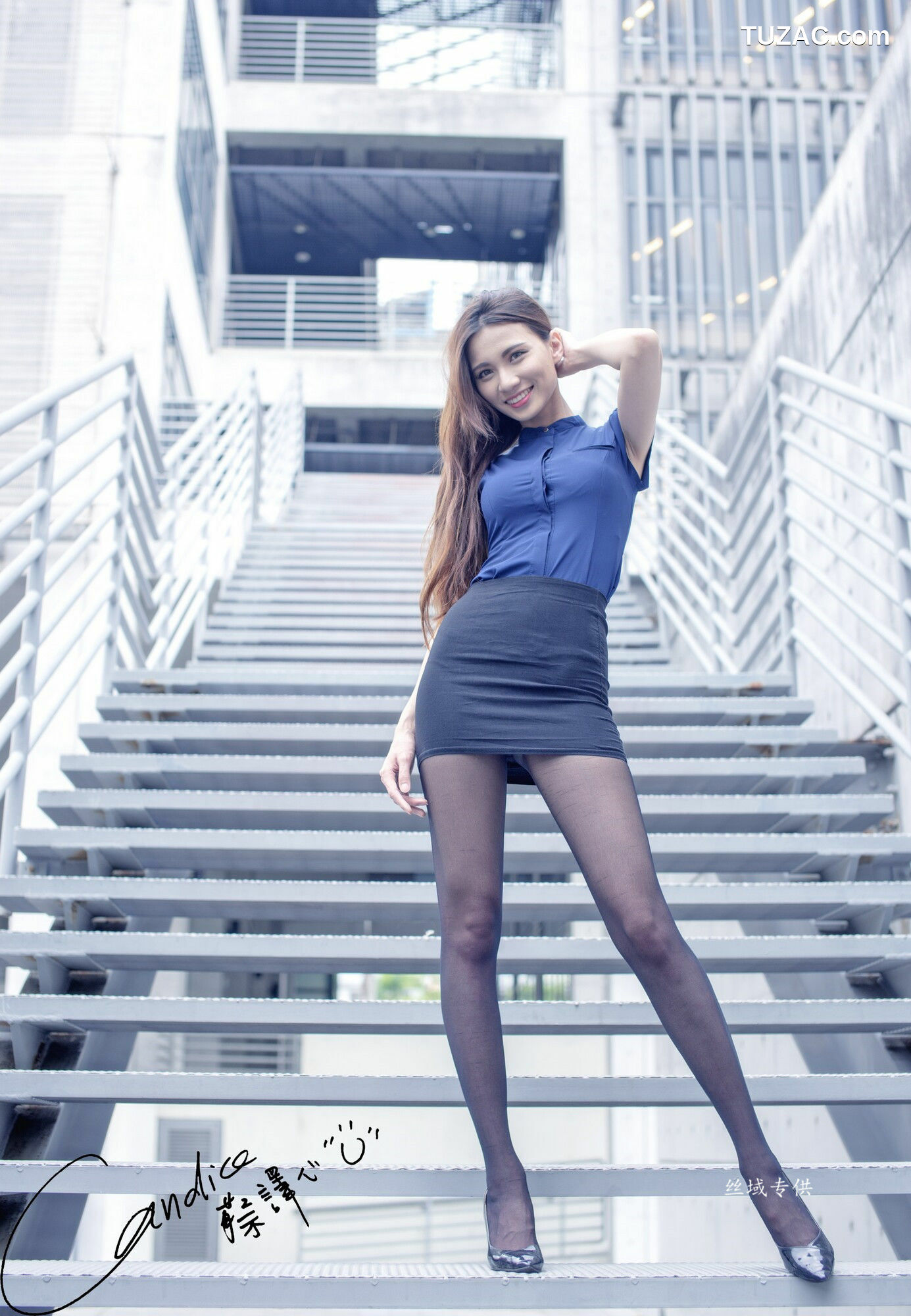 台湾正妹_ 蔡譯心《棚拍+外拍》OL女神装扮 三套套服装 写真集[77P]