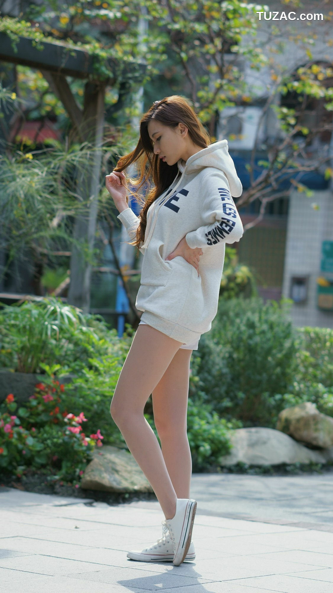 台湾正妹_ 蔡译心 - 外拍6套服装合集 写真集[91P]