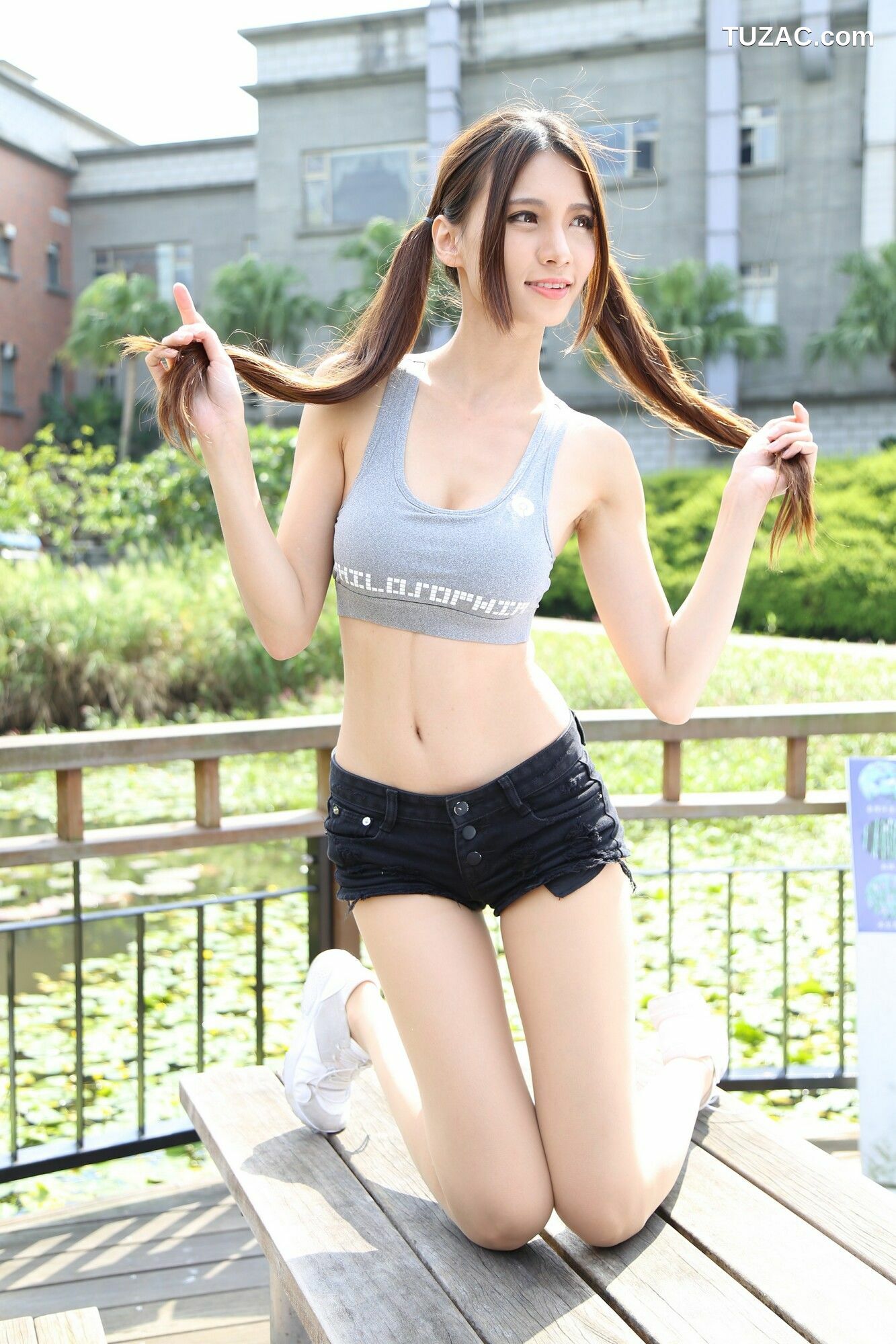 台湾正妹_ 蔡译心 - 運動服外拍(热裤+肉丝） 写真集[98P]