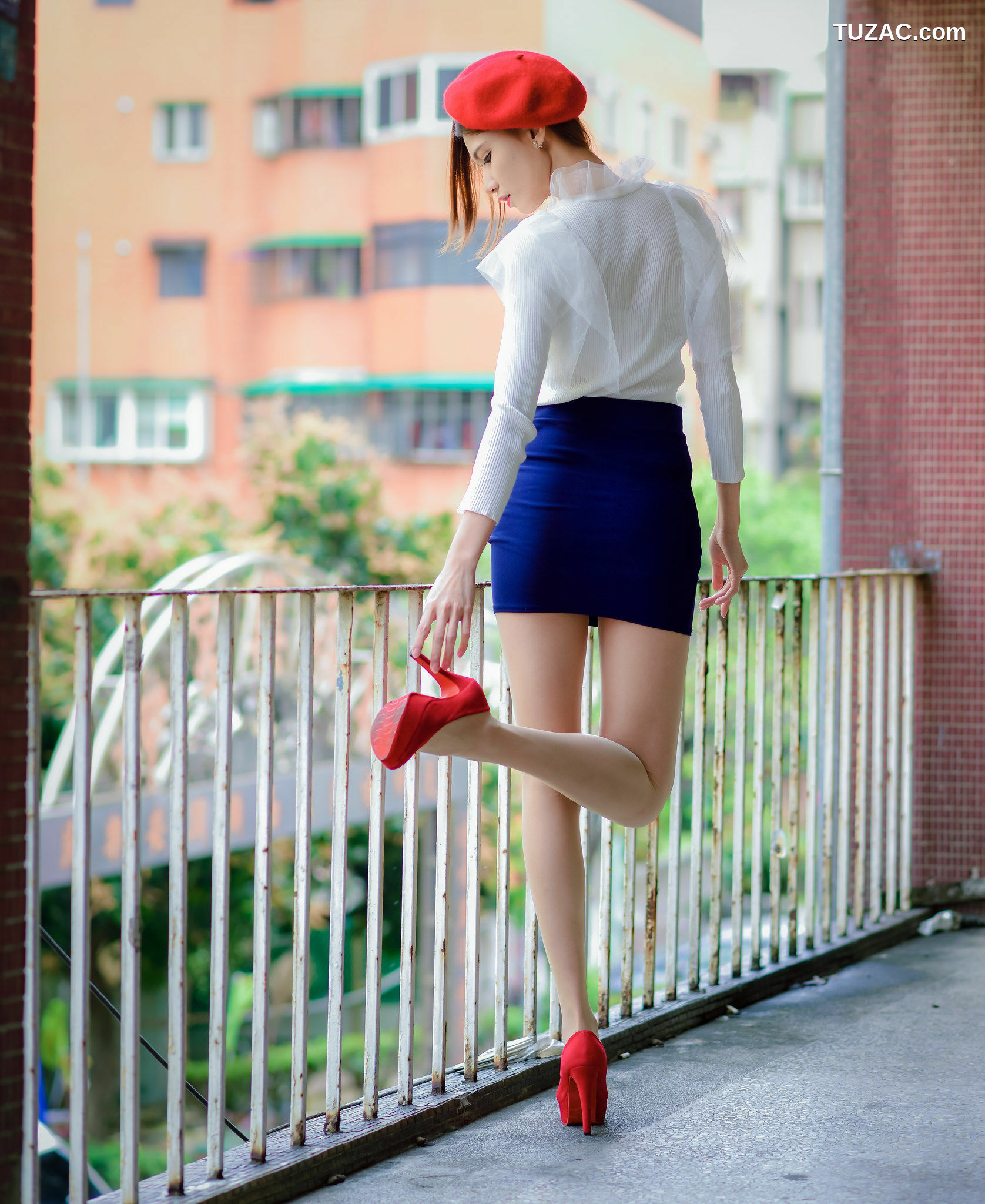 台湾正妹_ 蔡译心Candice - (三套服装） 写真集[90P]