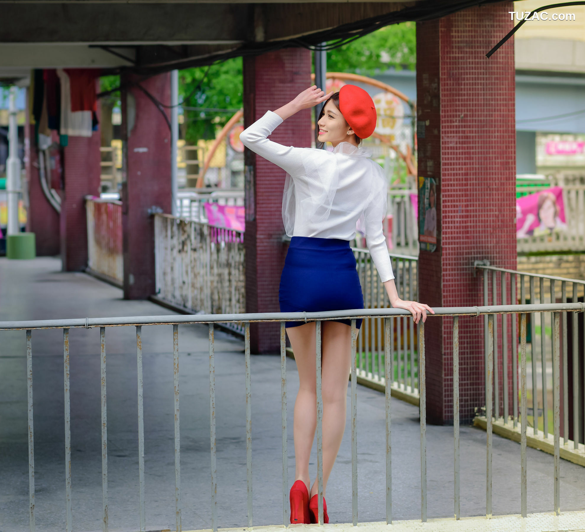 台湾正妹_ 蔡译心Candice - (三套服装） 写真集[90P]