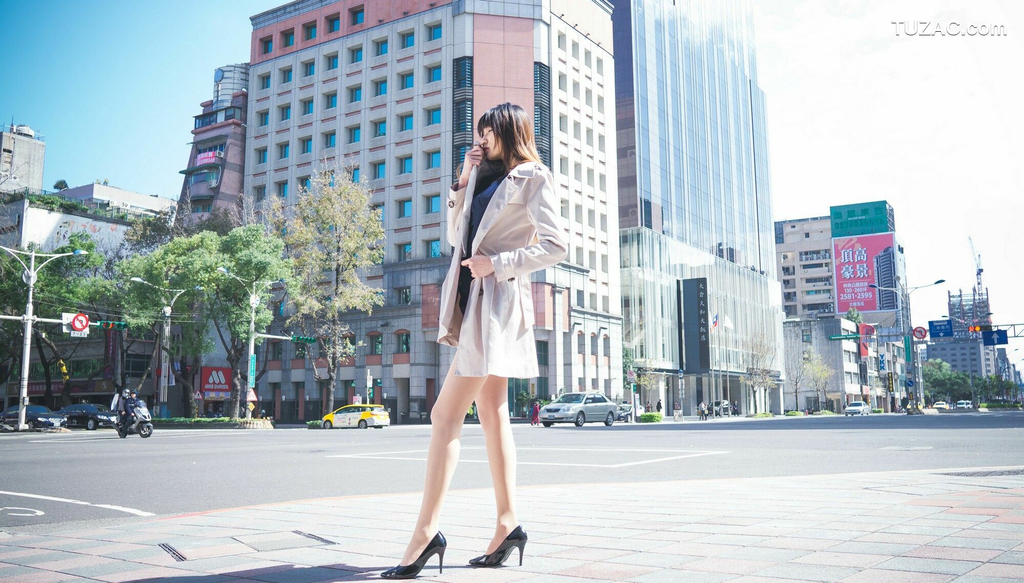 台湾正妹_ 蔡译心Candice《信义商区+東區+華山文創+中山區外拍》 写真集[89P]