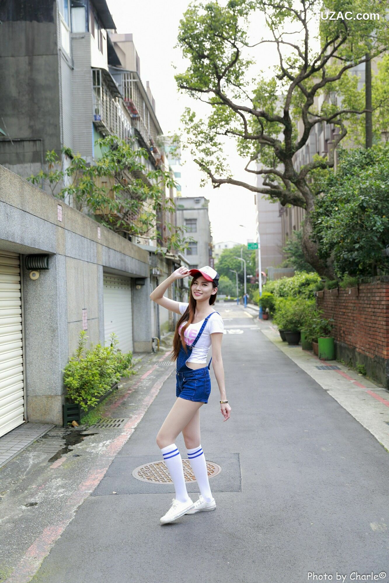 台湾正妹_ 蔡译心Candice《師範大學外拍》3套服装 写真集[75P]