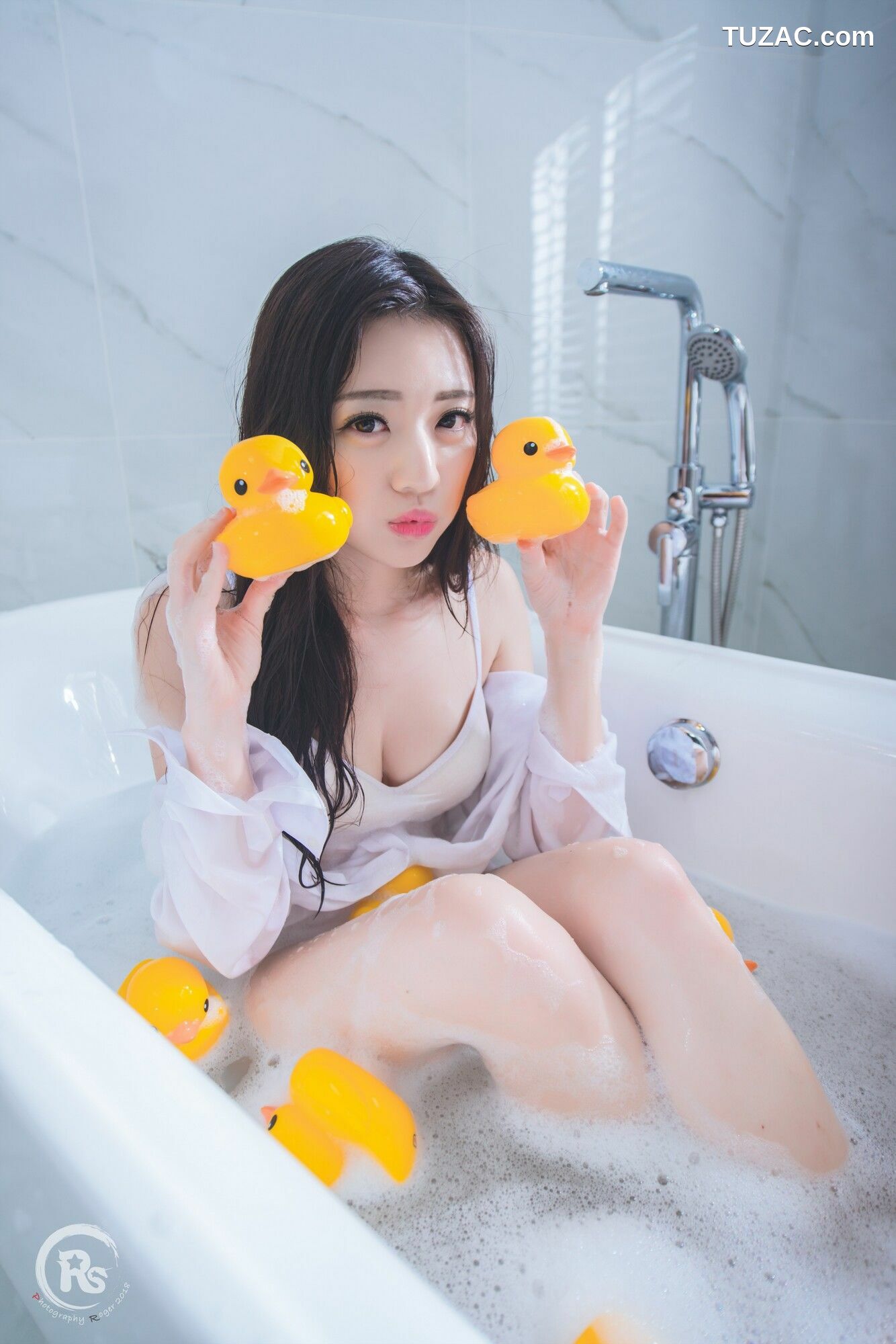 台湾正妹_ 谢立琪《谢雨琪の護士》 写真集[50P]