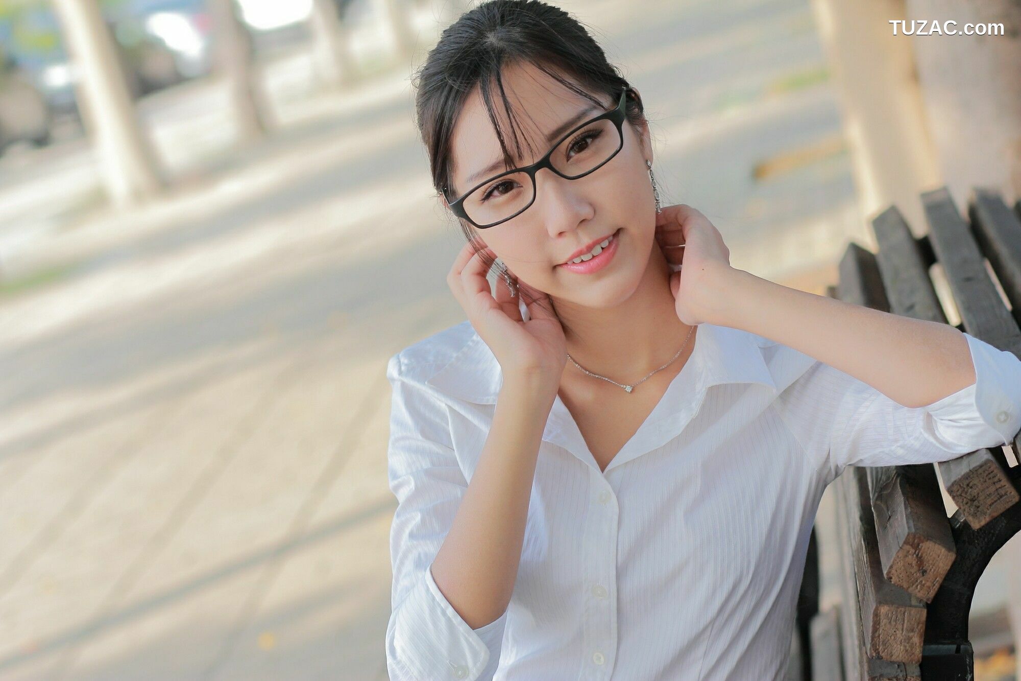 台湾正妹_ 豬比《兒童美術館外拍》 写真集[39P]
