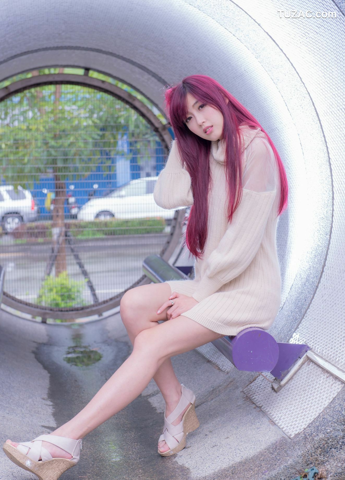 台湾正妹_Kila晶晶/廖挺伶《针织衫套裙街拍》写真集