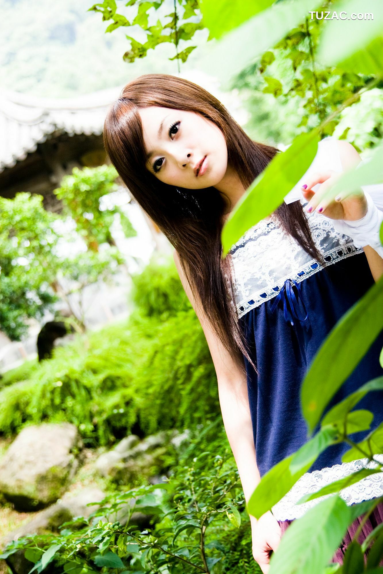 台湾正妹_Mikako/张凯洁《至善園、原住民公園外拍》写真集