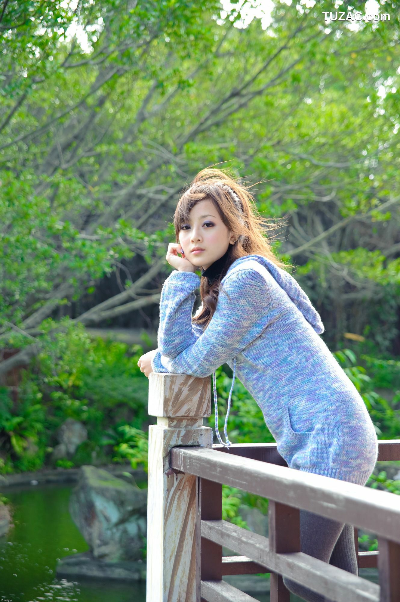 台湾正妹_Mikako/果子MM《雙溪公園+原住民公園外拍》第II部 写真集