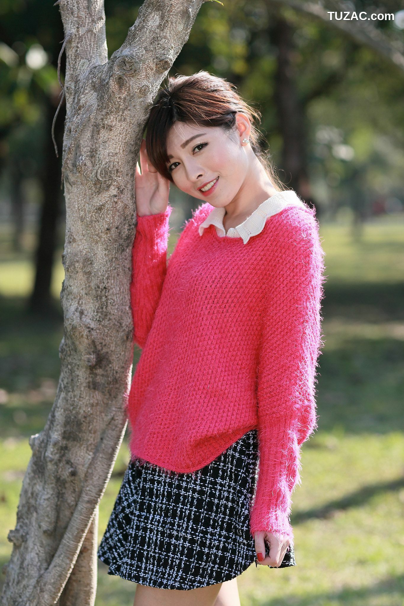 台湾正妹_冰山美人廖坎蒂《初夏公园外拍》写真集