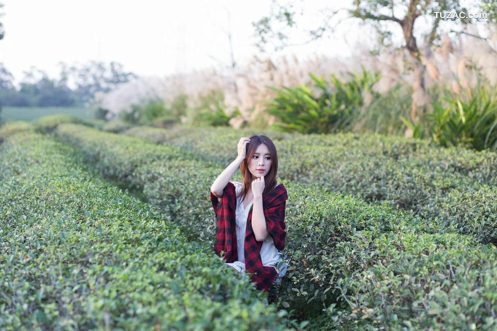 台湾正妹_台湾女神张齐郡JULIE《踏青》写真集