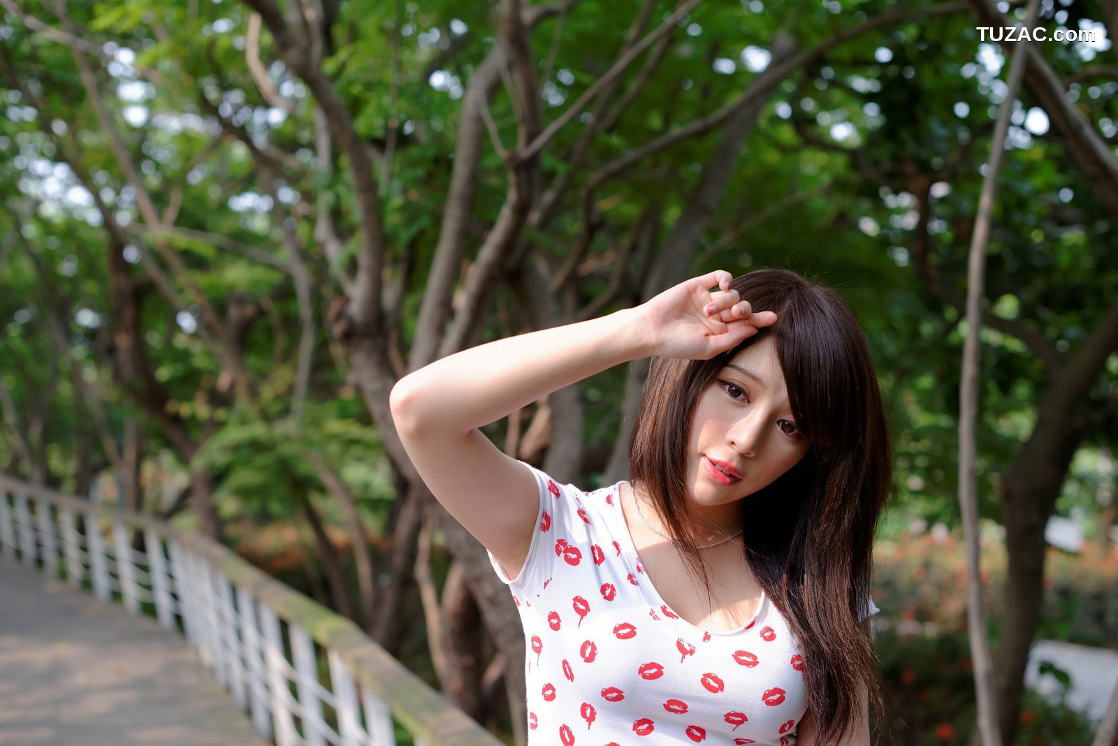 台湾正妹_台湾女神张齐郡JULIE《踏青》写真集