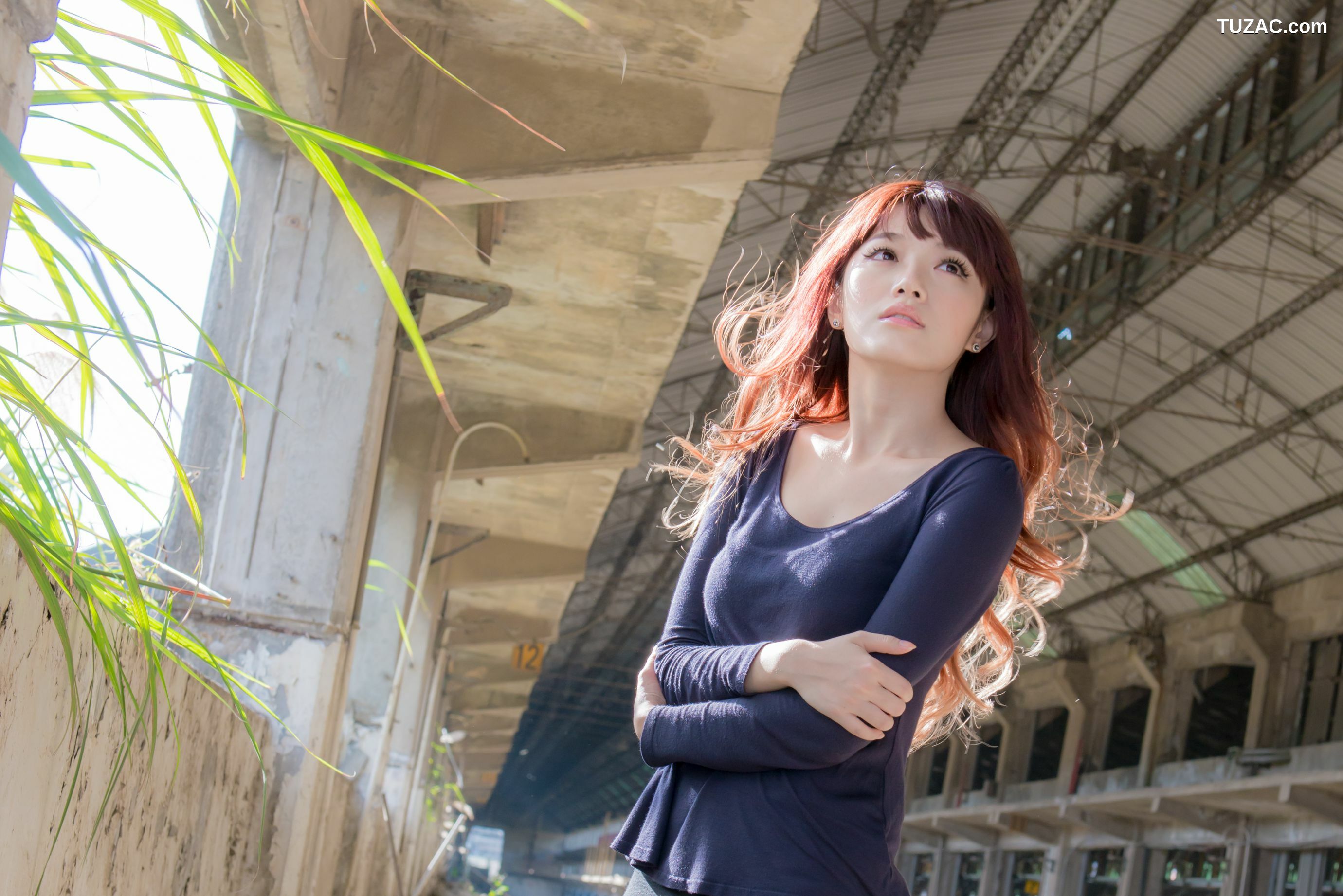 台湾正妹_台湾正妹林岗怡Didy《废墟车站唯美外拍》写真集