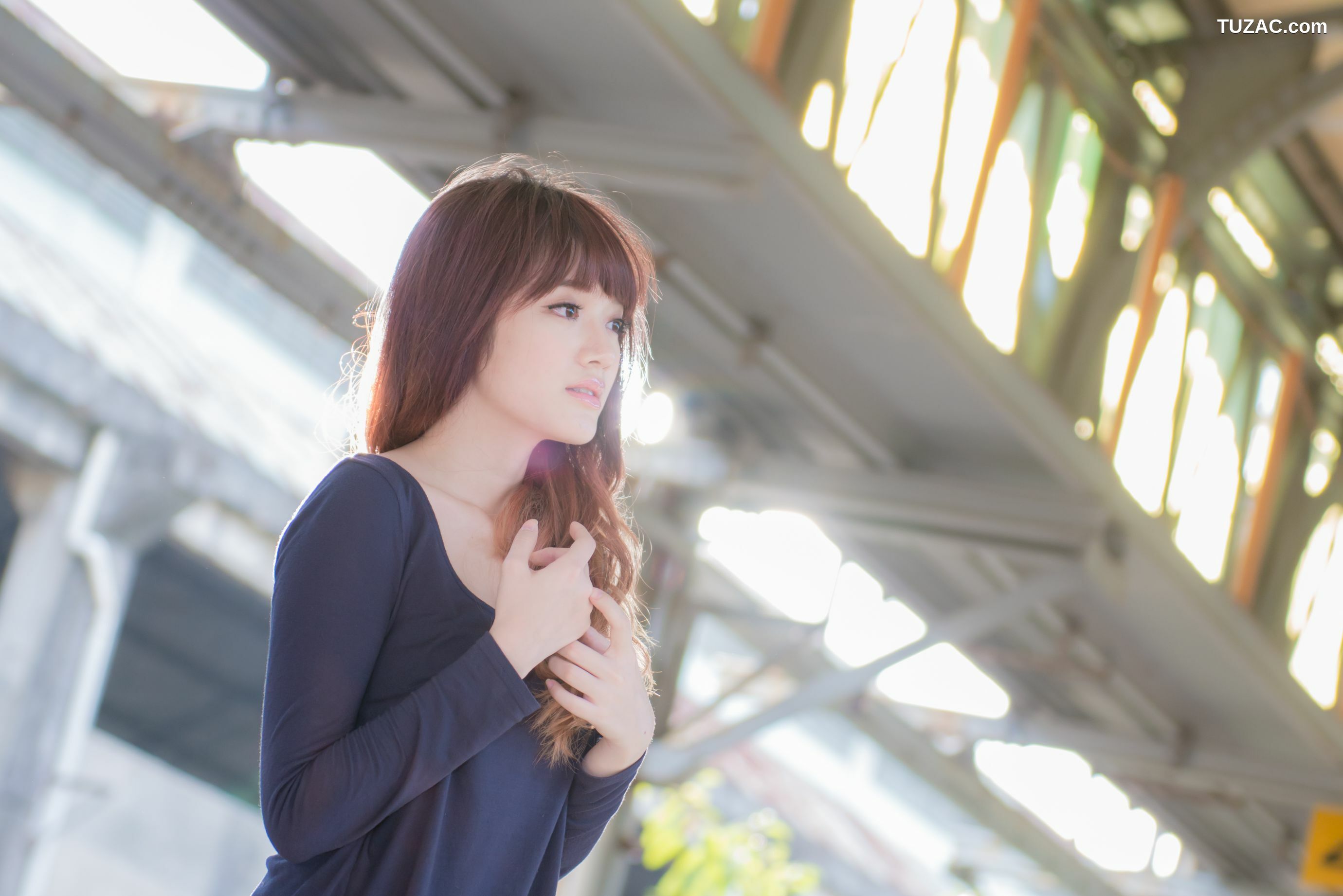 台湾正妹_台湾正妹林岗怡Didy《废墟车站唯美外拍》写真集