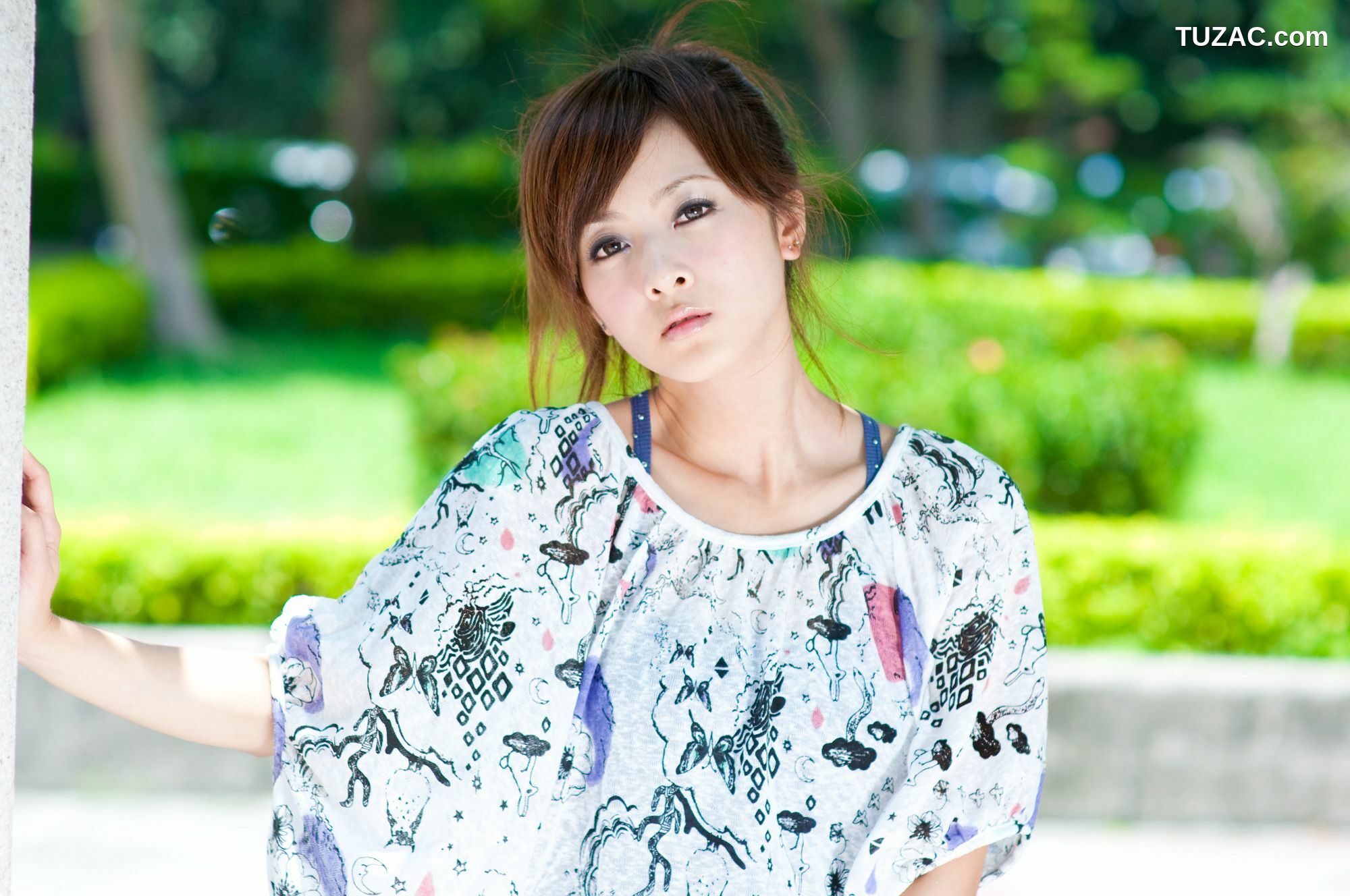 台湾正妹_台湾网络红人果子MM《台大外拍》第6部 写真集