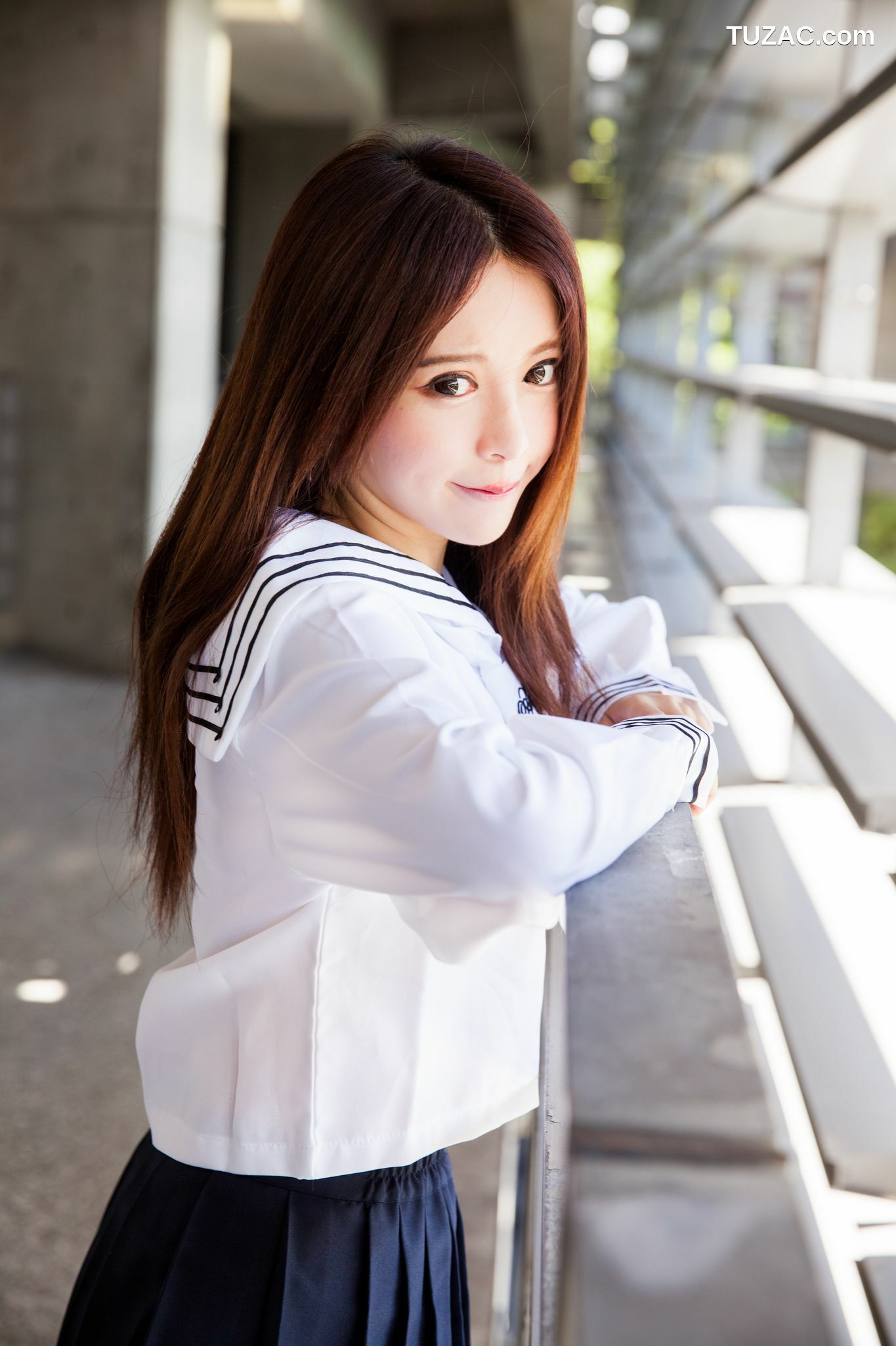 台湾正妹_台湾美女张齐郡JULIE《长筒袜校服少女》写真集