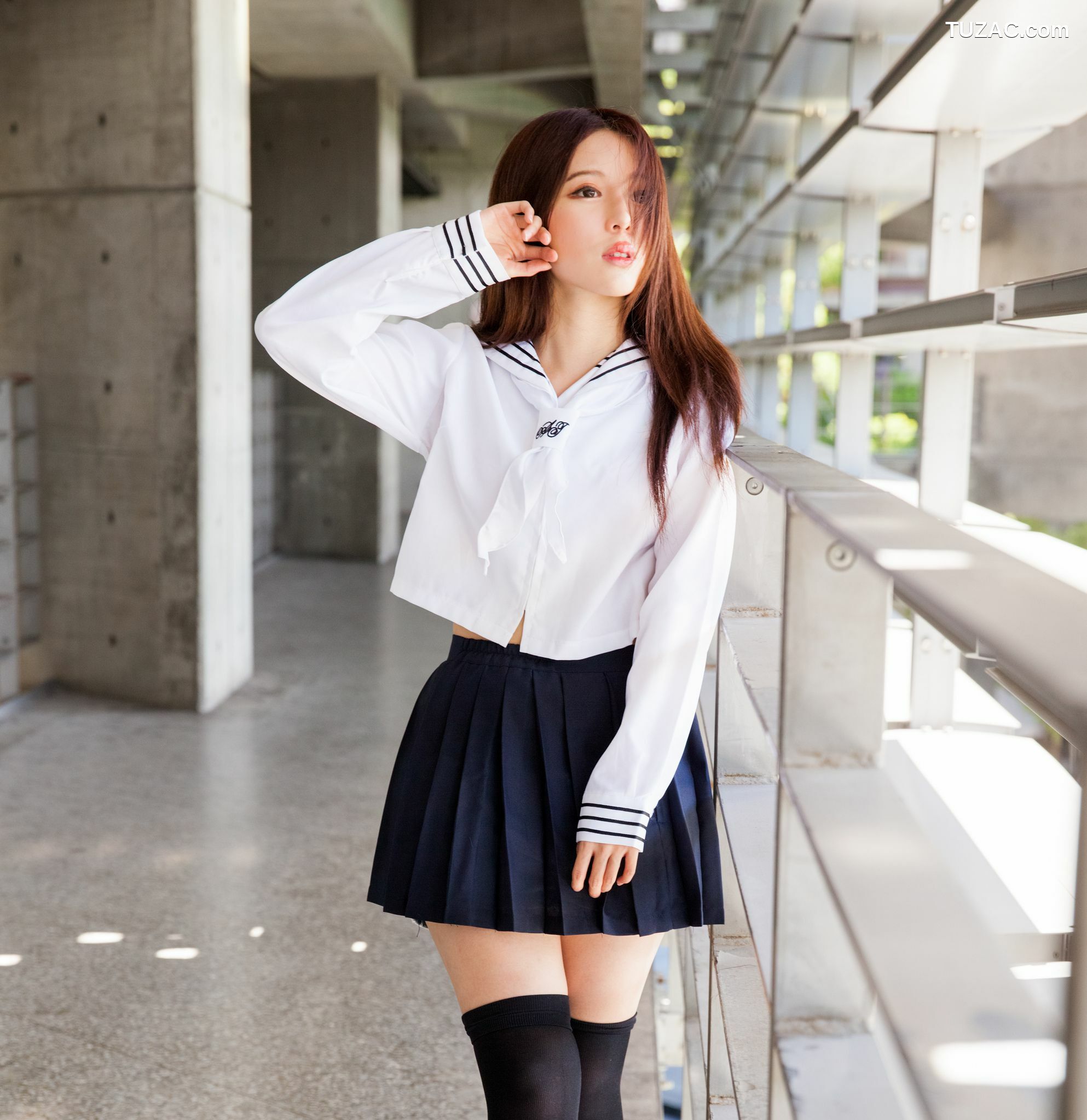 台湾正妹_台湾美女张齐郡JULIE《长筒袜校服少女》写真集