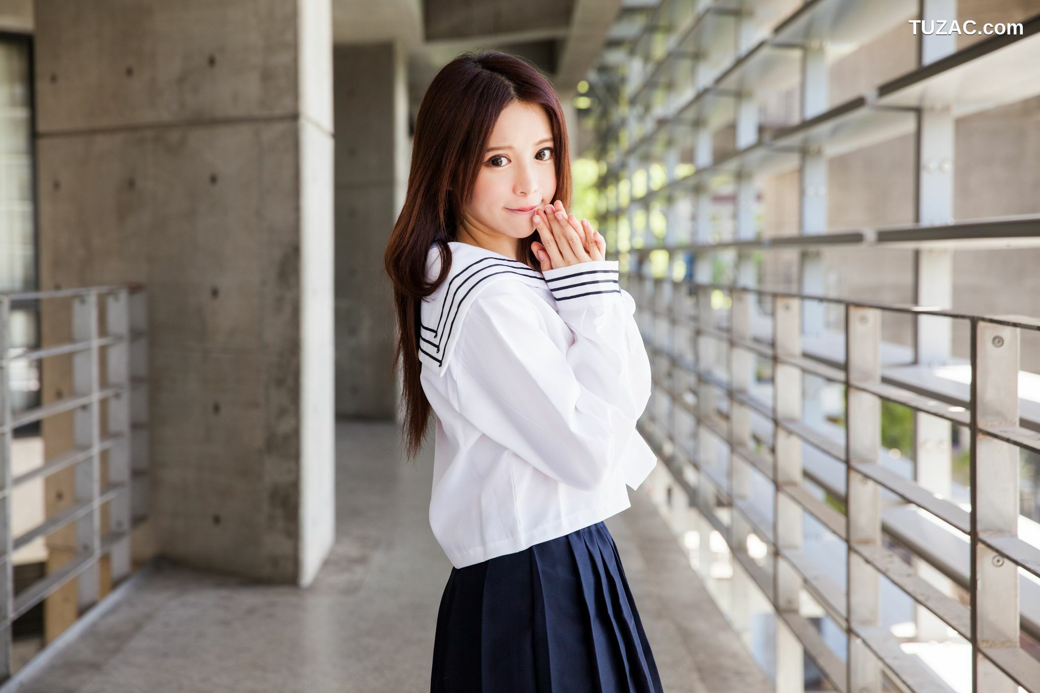 台湾正妹_台湾美女张齐郡JULIE《长筒袜校服少女》写真集