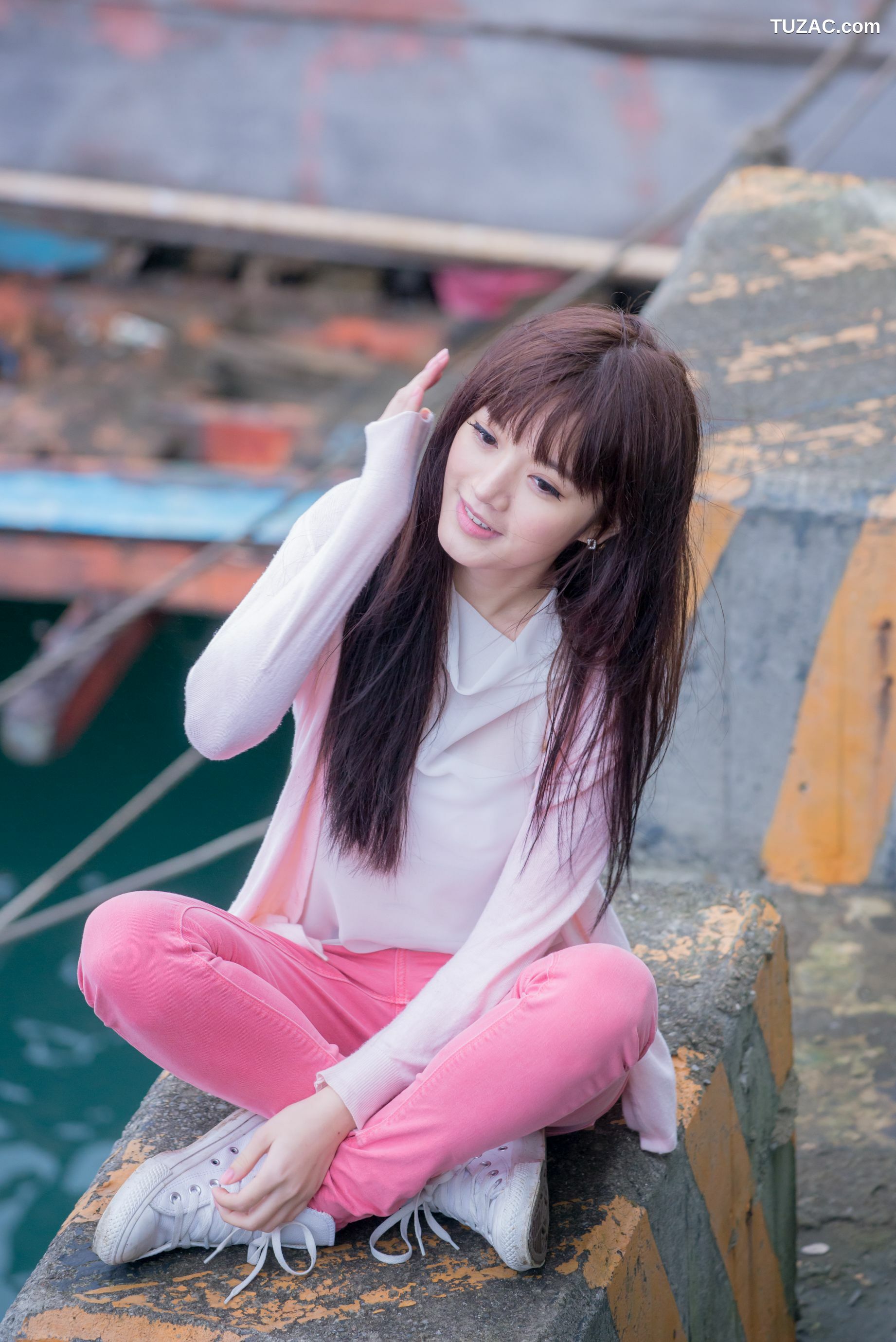 台湾正妹_台湾美女林岗怡Didy《粉色少女》写真集
