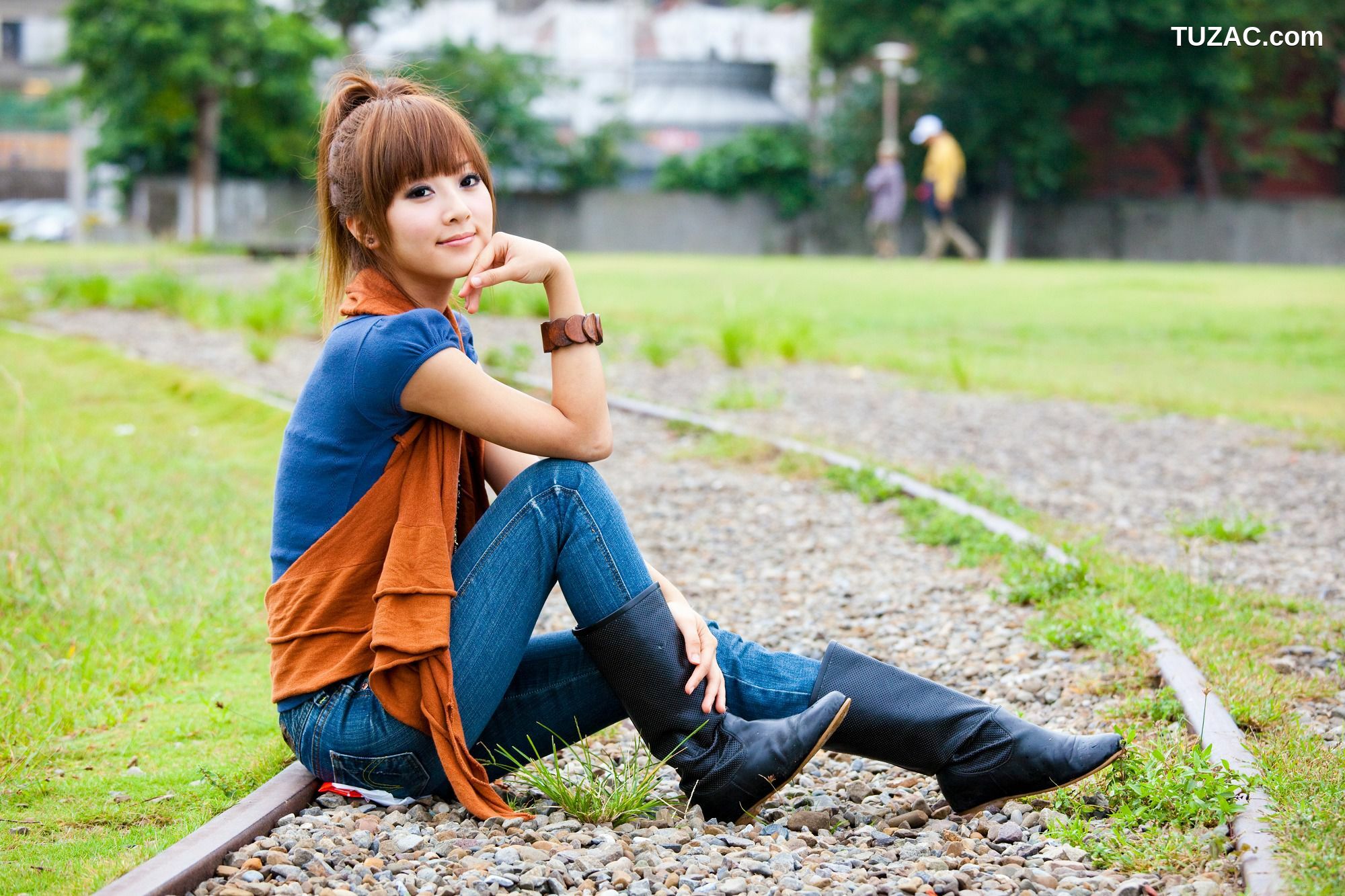 台湾正妹_果子MM/Mikako《華山藝文中心外拍》写真集