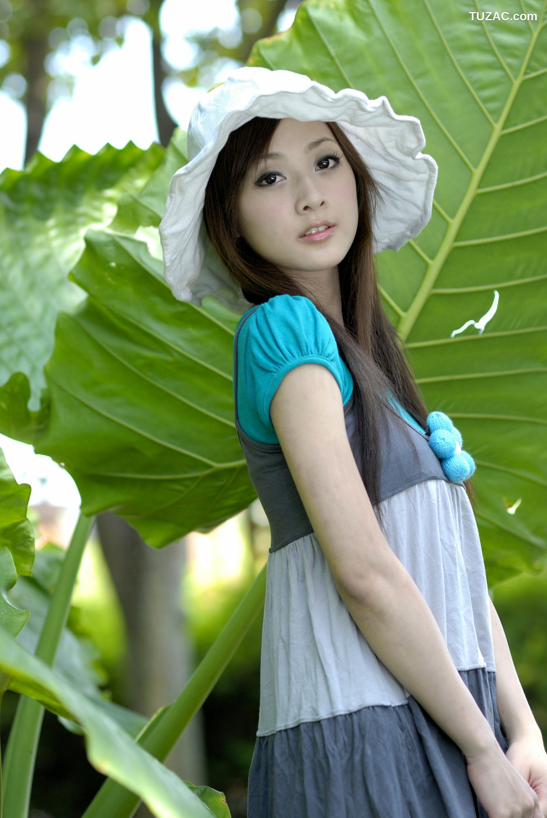 台湾正妹_果子MM/张允霏《Lovely 果子 Fruit with Barbie Attire》写真集