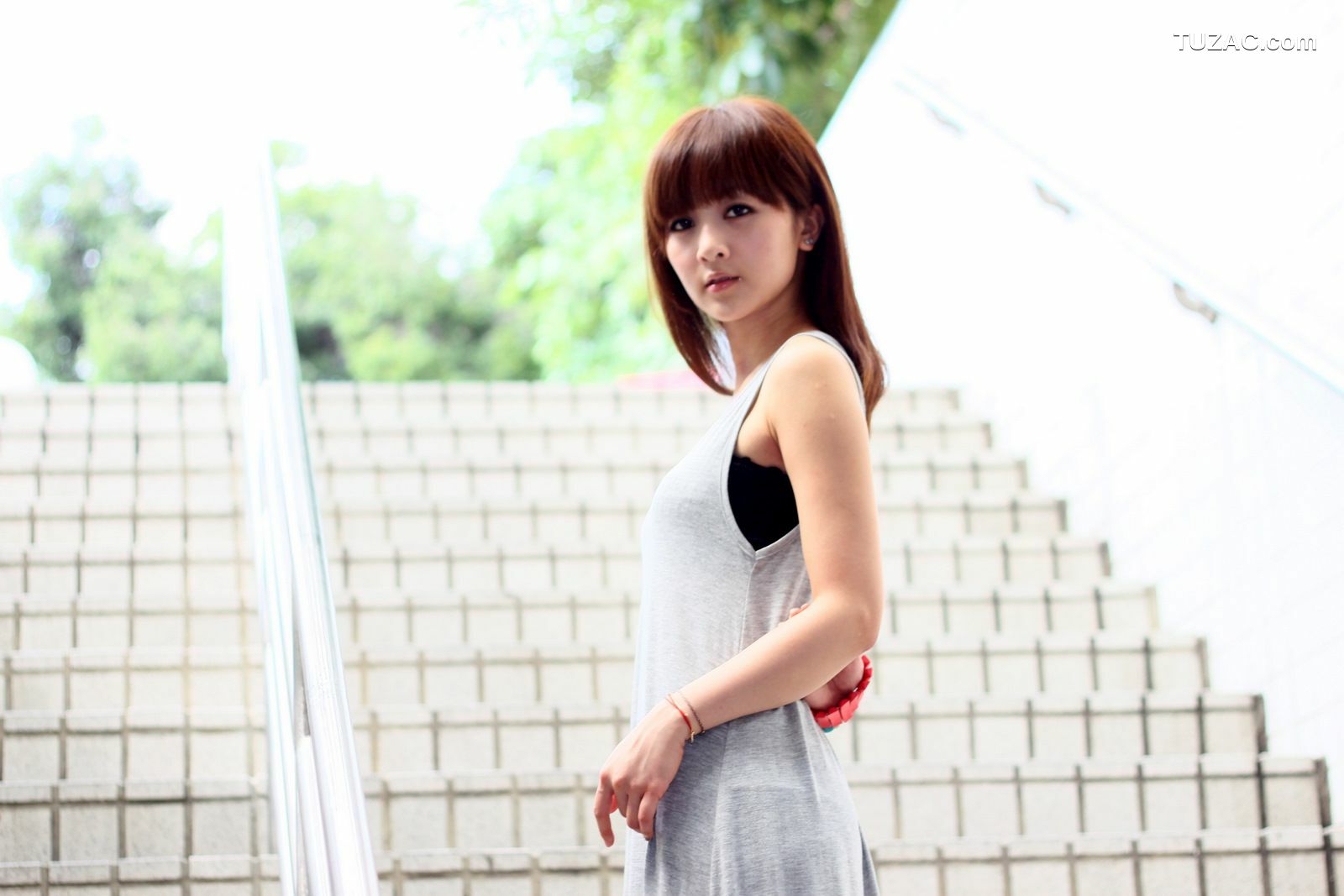 台湾正妹_果子MM/张允霏《士林外拍》写真集