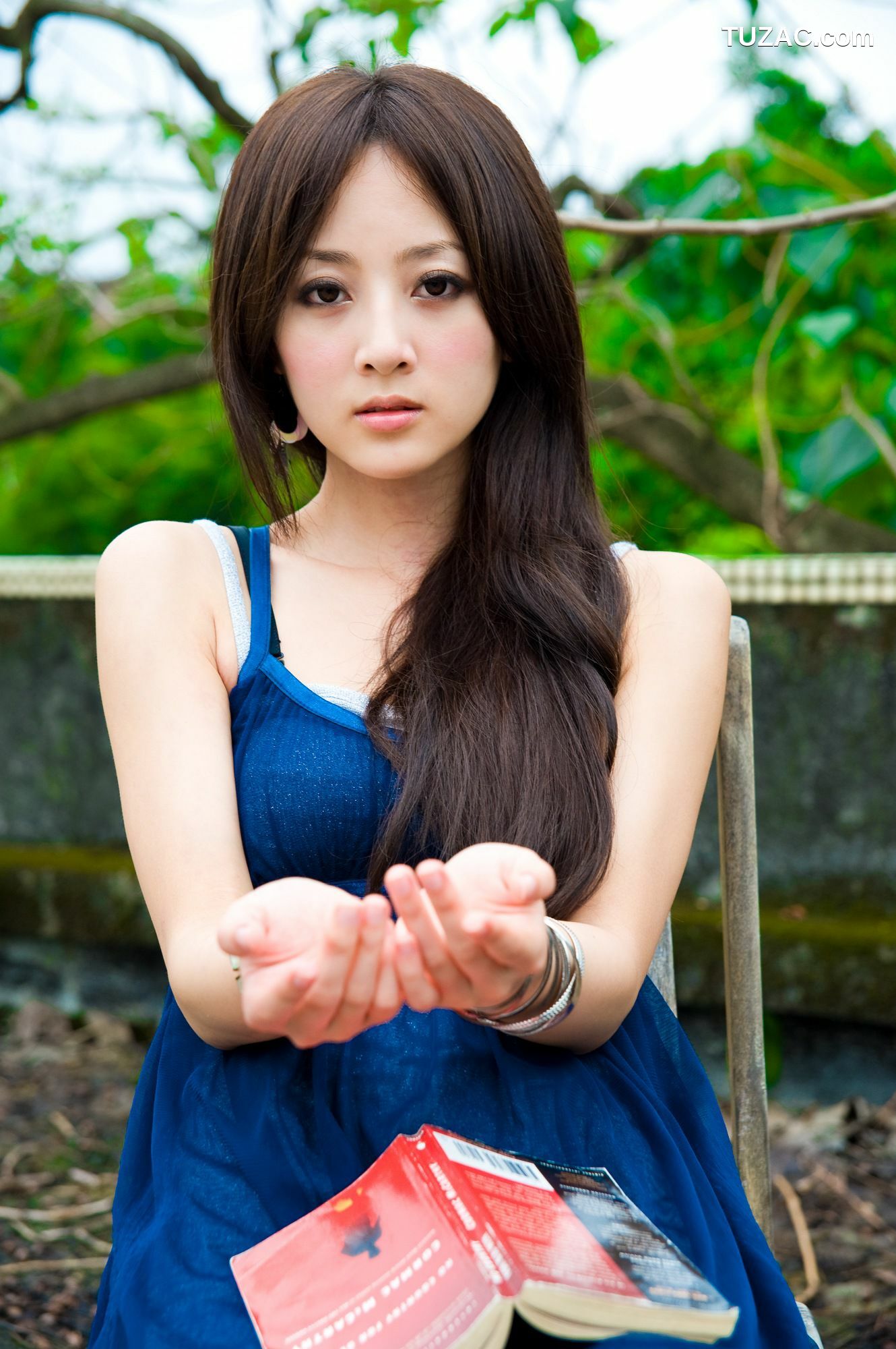 台湾正妹_果子MM/张凯洁《台大外拍》 第9部 写真集