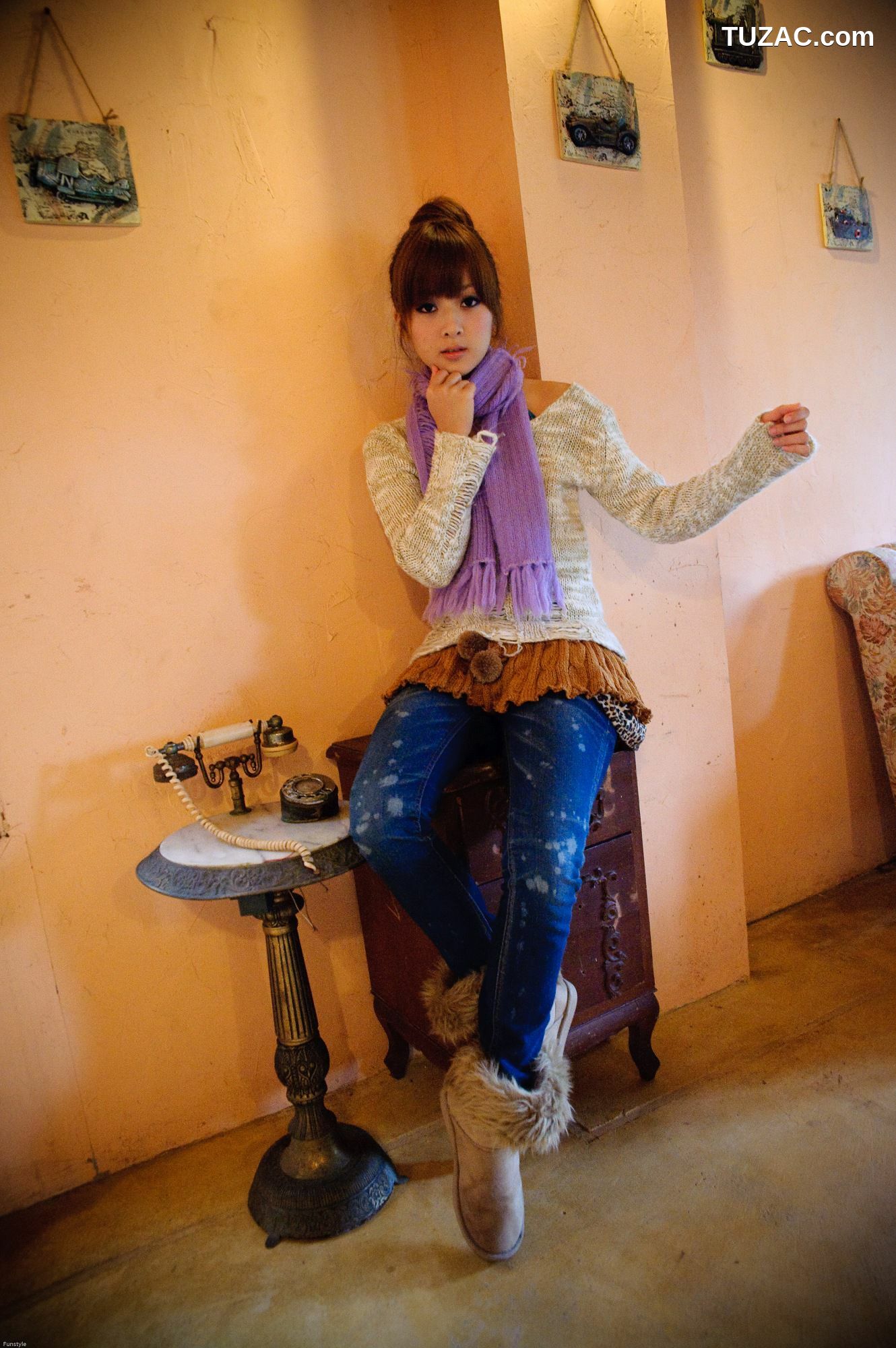 台湾正妹_果子MM/张凯洁《法國農莊外拍》写真集