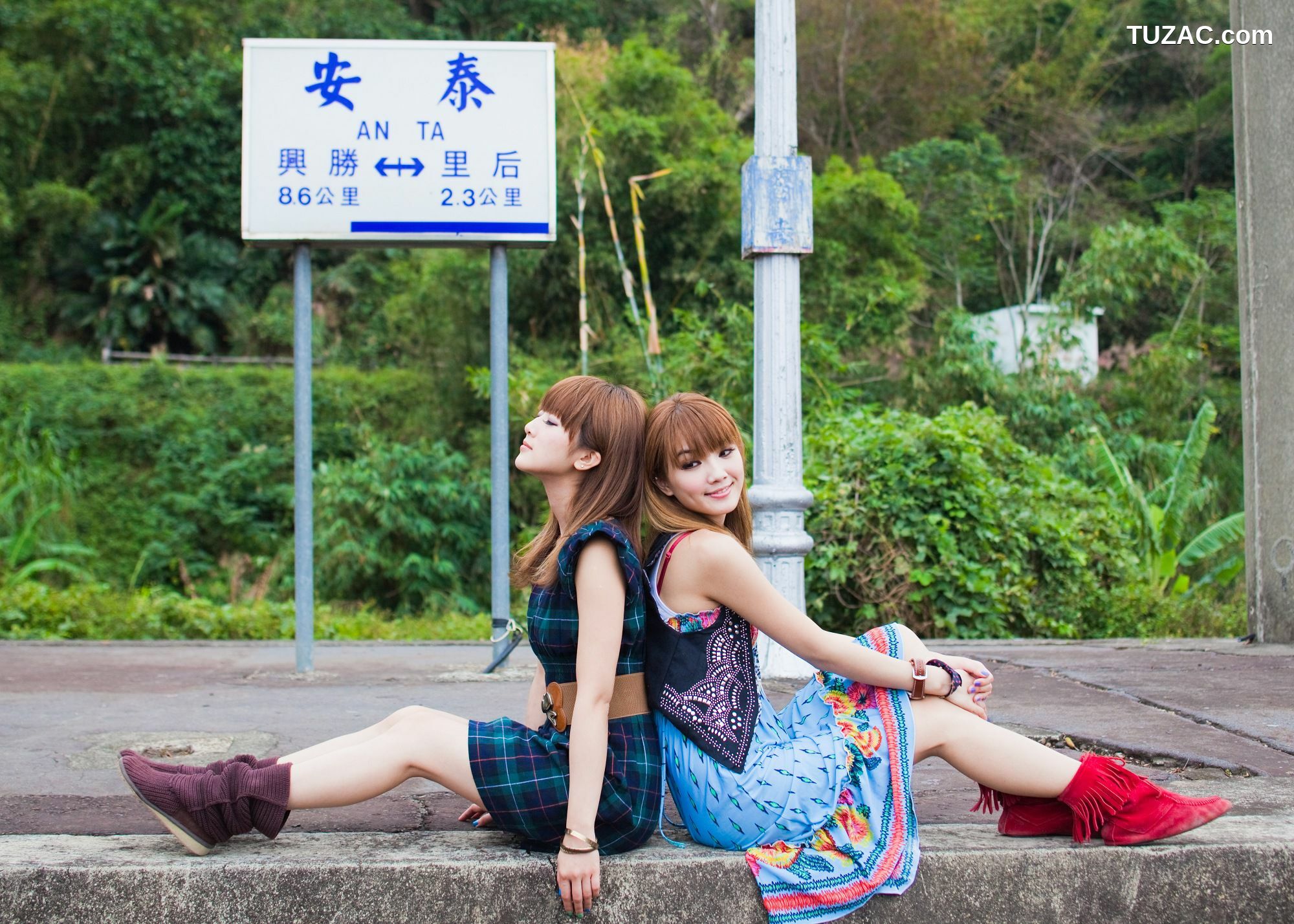 台湾正妹_果子MM、小品、兔兔(品果兔)《苗栗天空之城+泰安舊車站》第I部 写真集