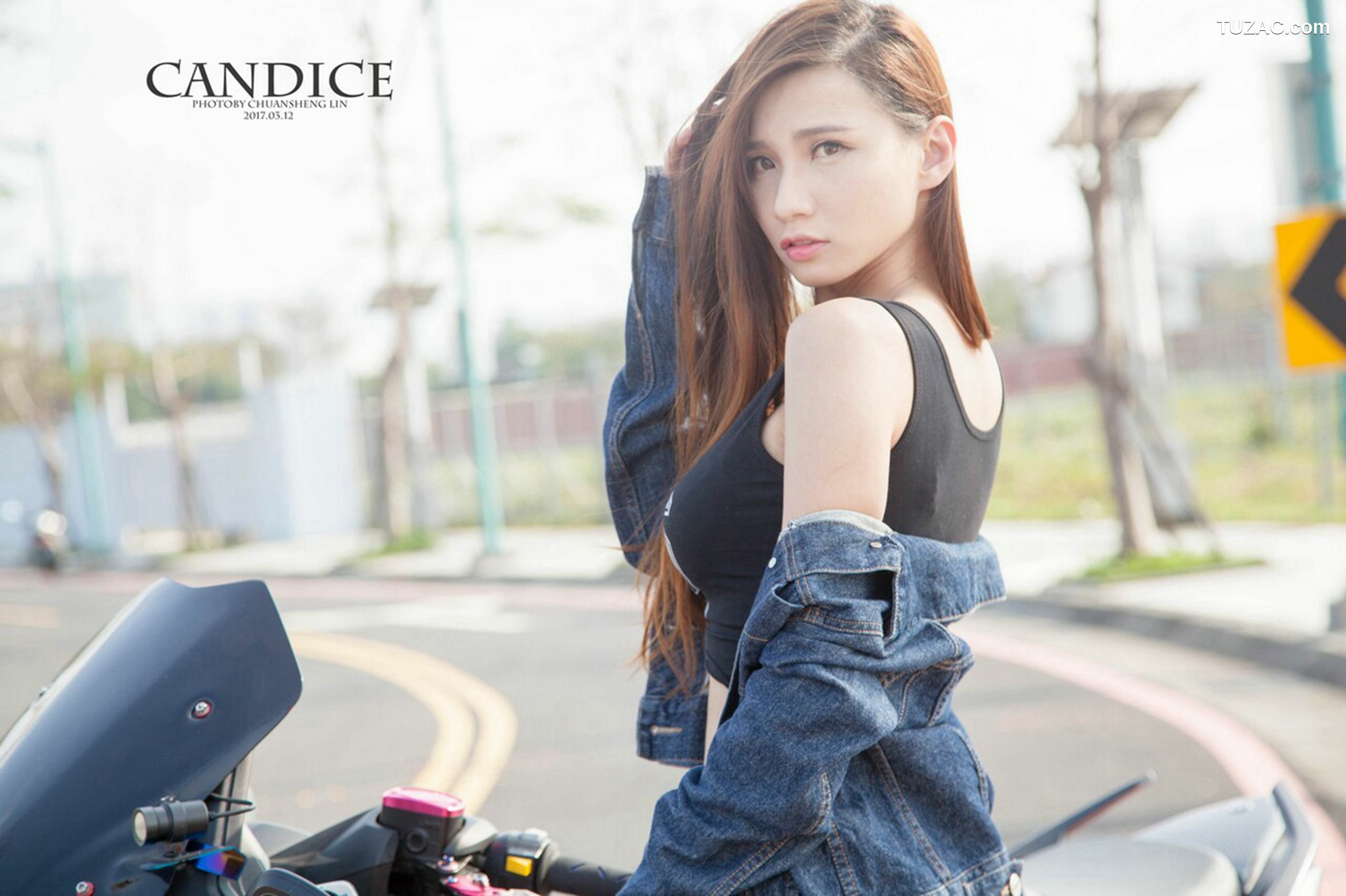 台湾正妹_蔡译心Candice《动感时尚机车女郎》 写真集[75P]