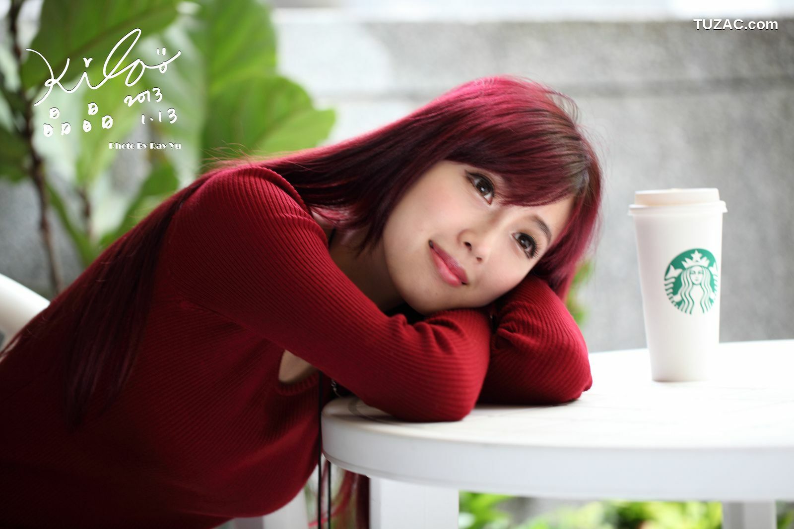 台湾正妹_金允乔/Kila晶晶《黑丝套裙街拍》写真集
