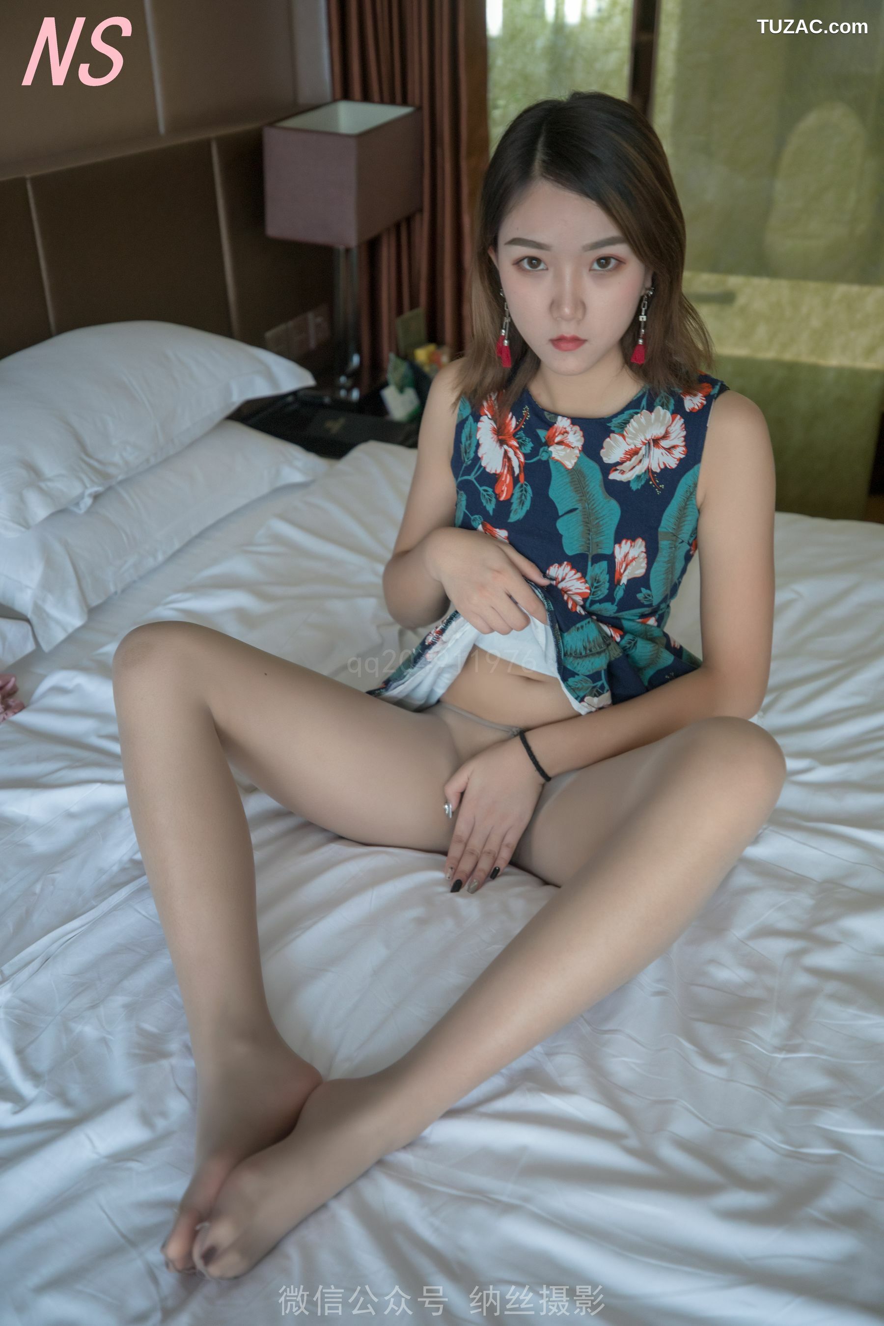 纳丝摄影_依依《超美腿无缝丝袜嫩脚》 写真集[91P]