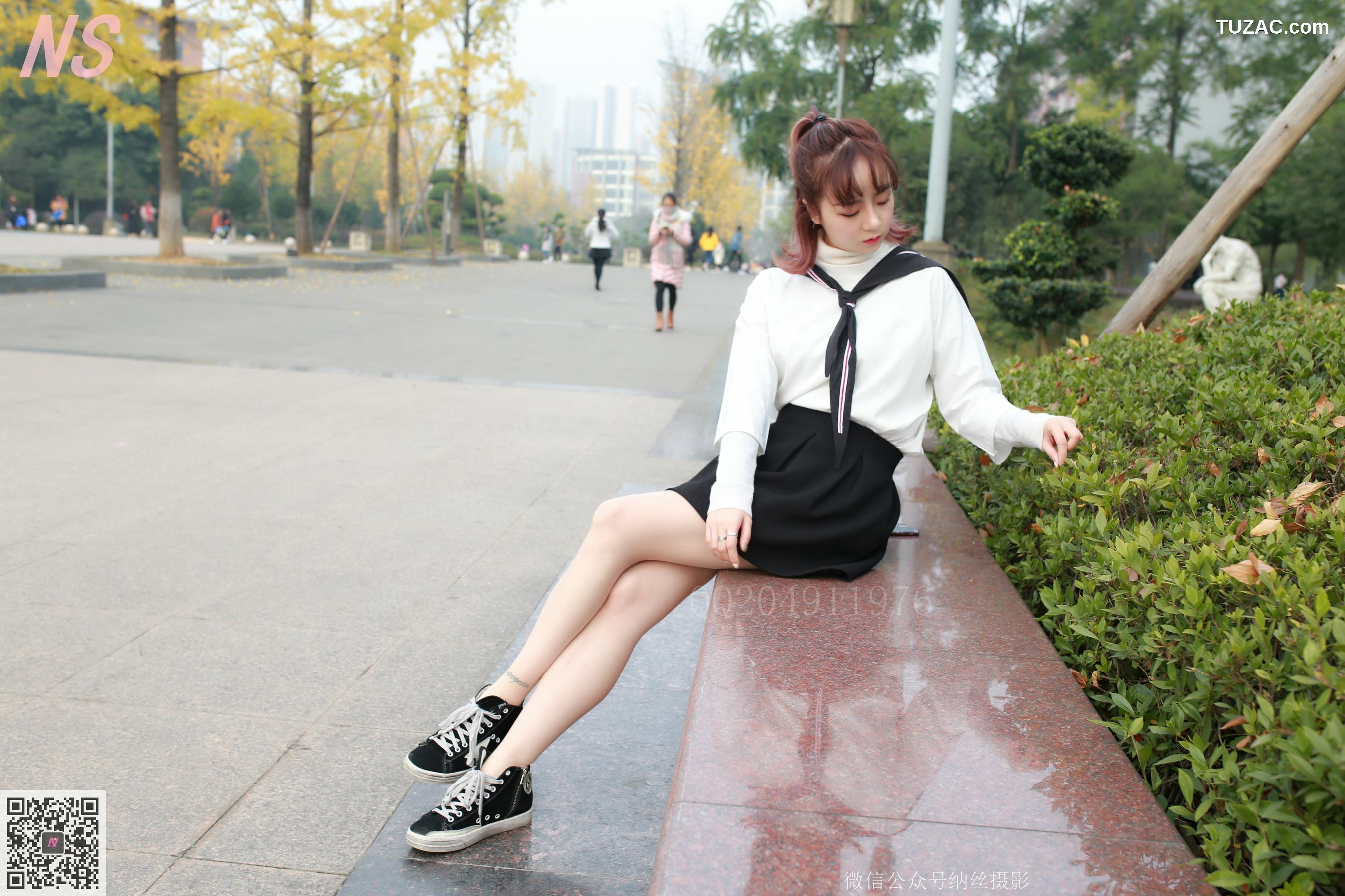 纳丝摄影_然然《大学校园丝袜美足》 NO.100 写真集[111P]