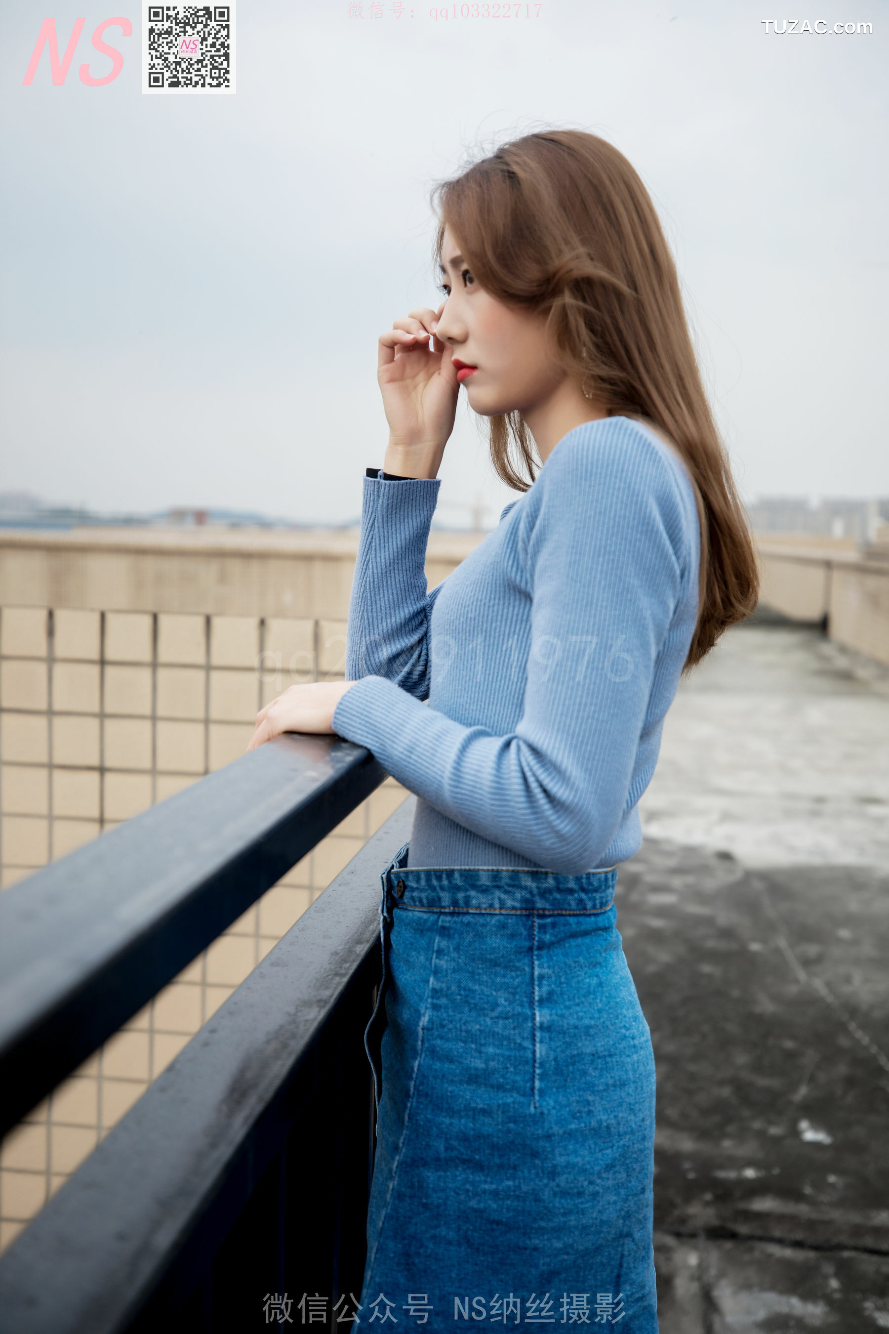 纳丝摄影_舒怡《女神天台肉色丝袜》 写真集[99P]