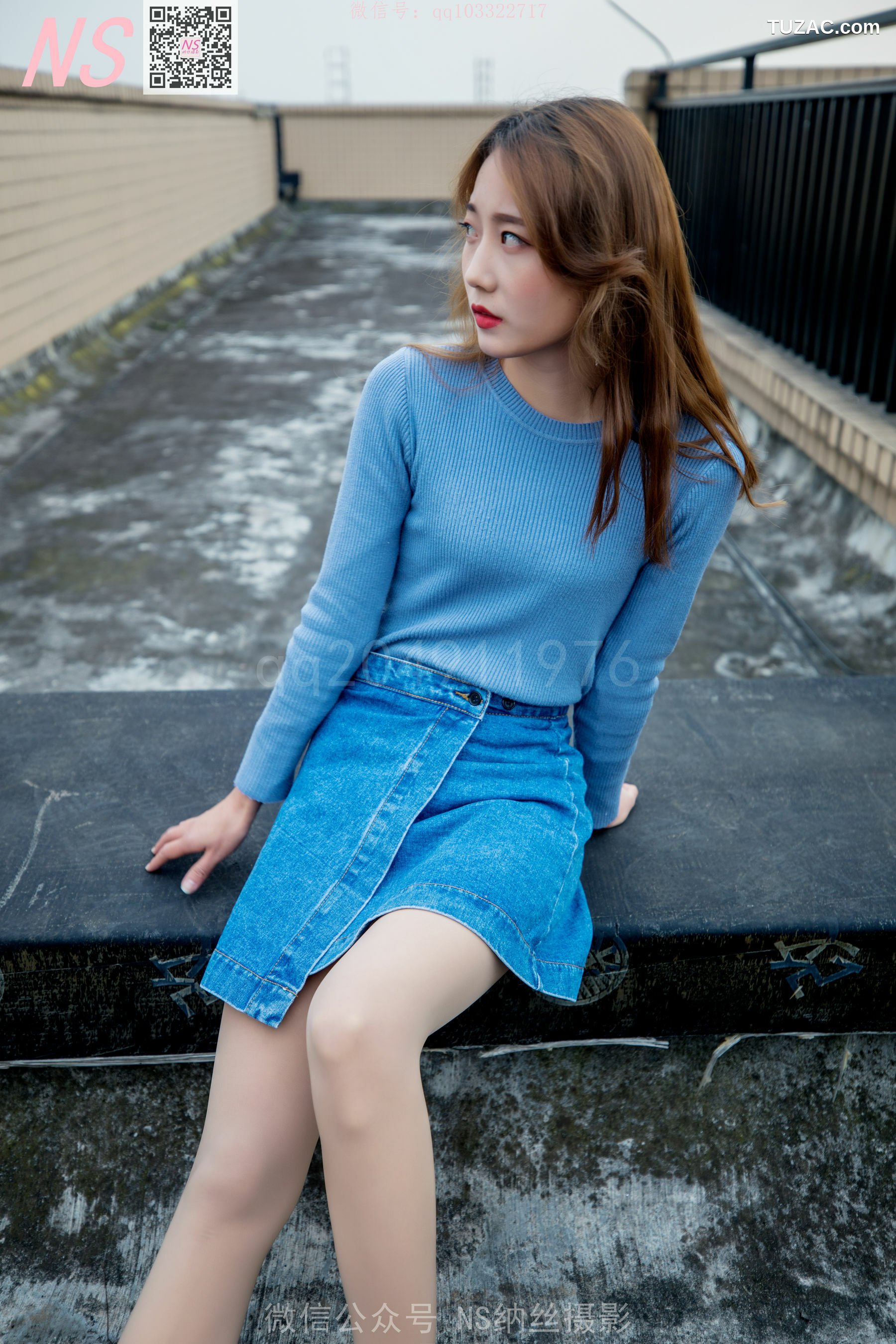 纳丝摄影_舒怡《女神天台肉色丝袜》 写真集[99P]