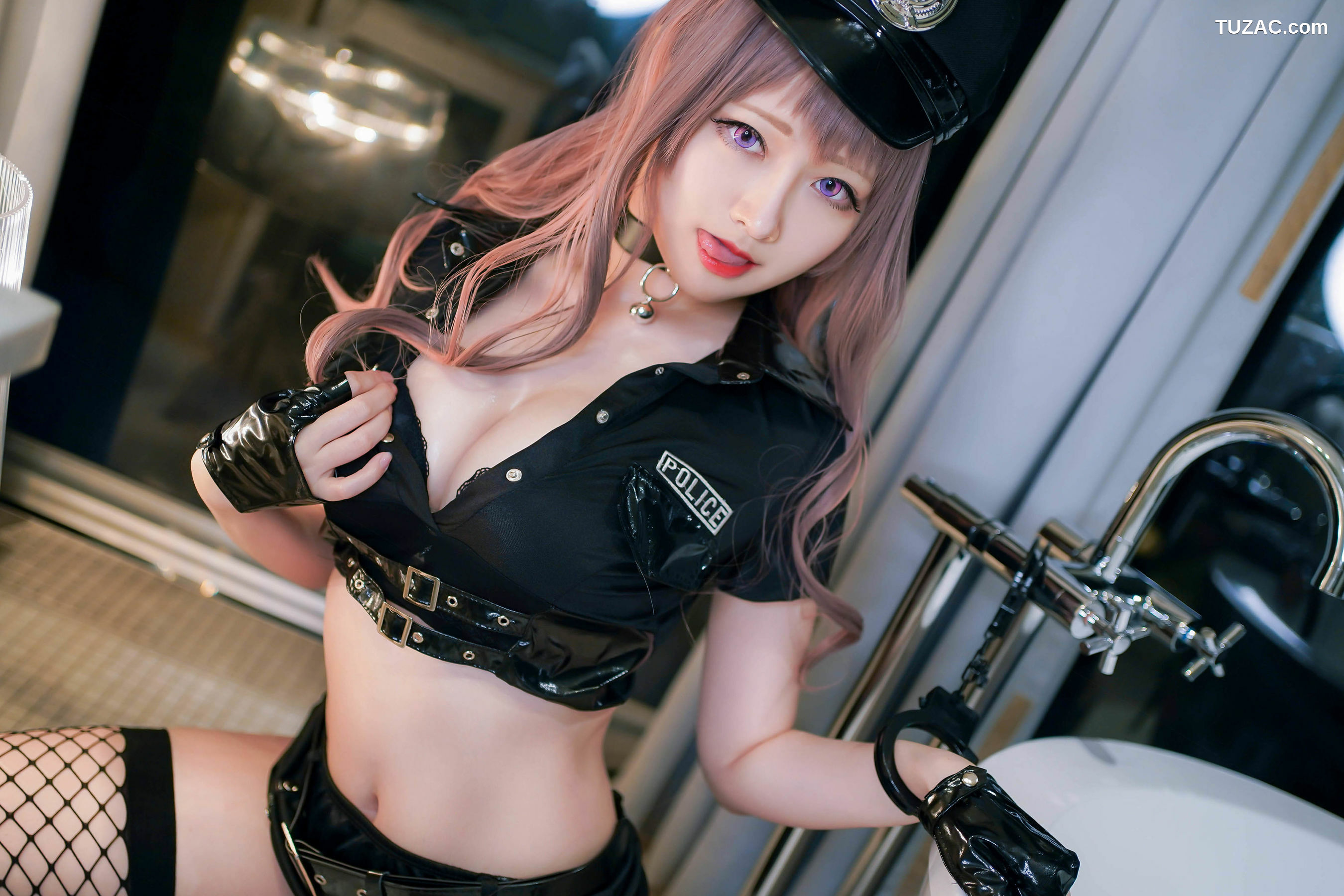 网络美女_ Arty亞緹 - 女警网袜 写真套图[25P]