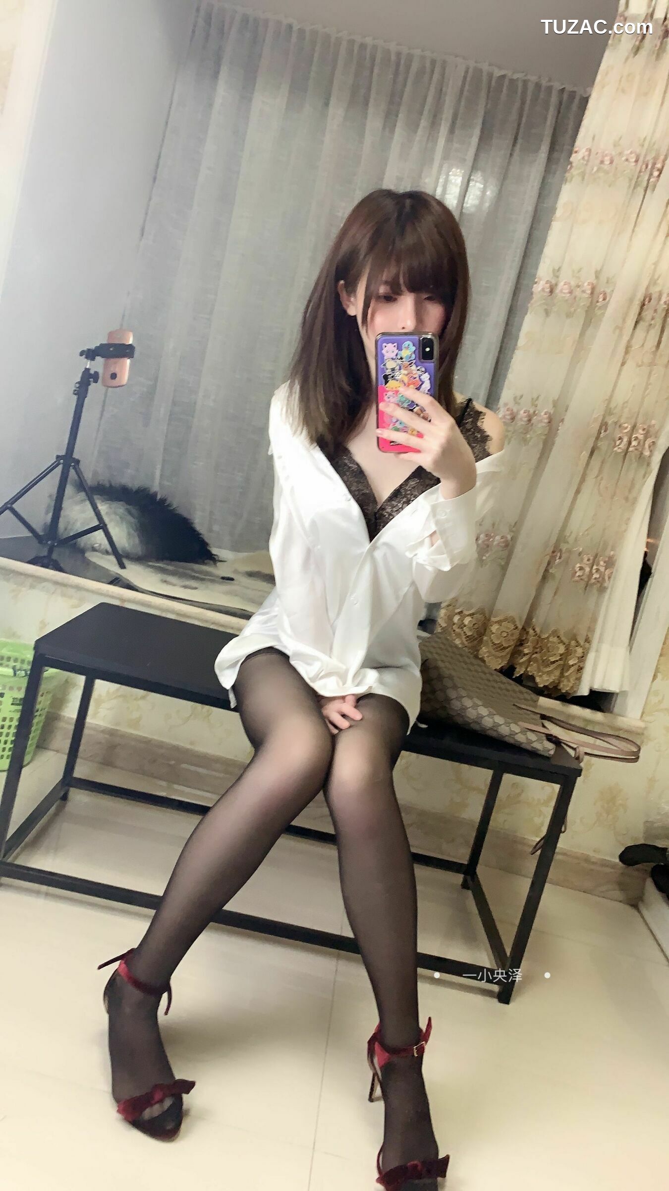 网络美女_ 一小央泽 《约会女友》 写真集[83P]